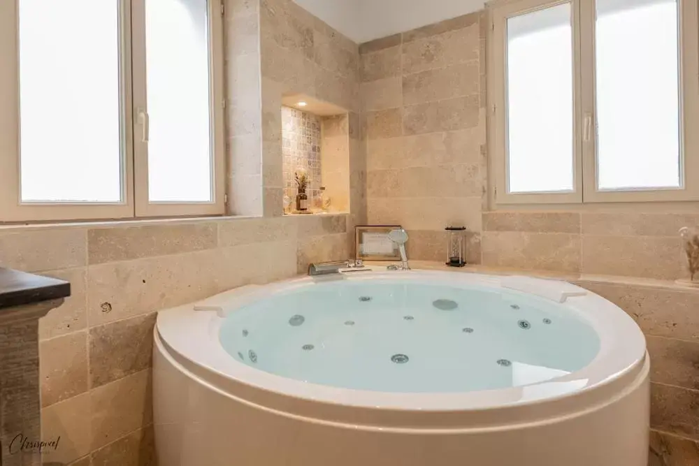 Bathroom in Le Belvédère Hotel et Bien être