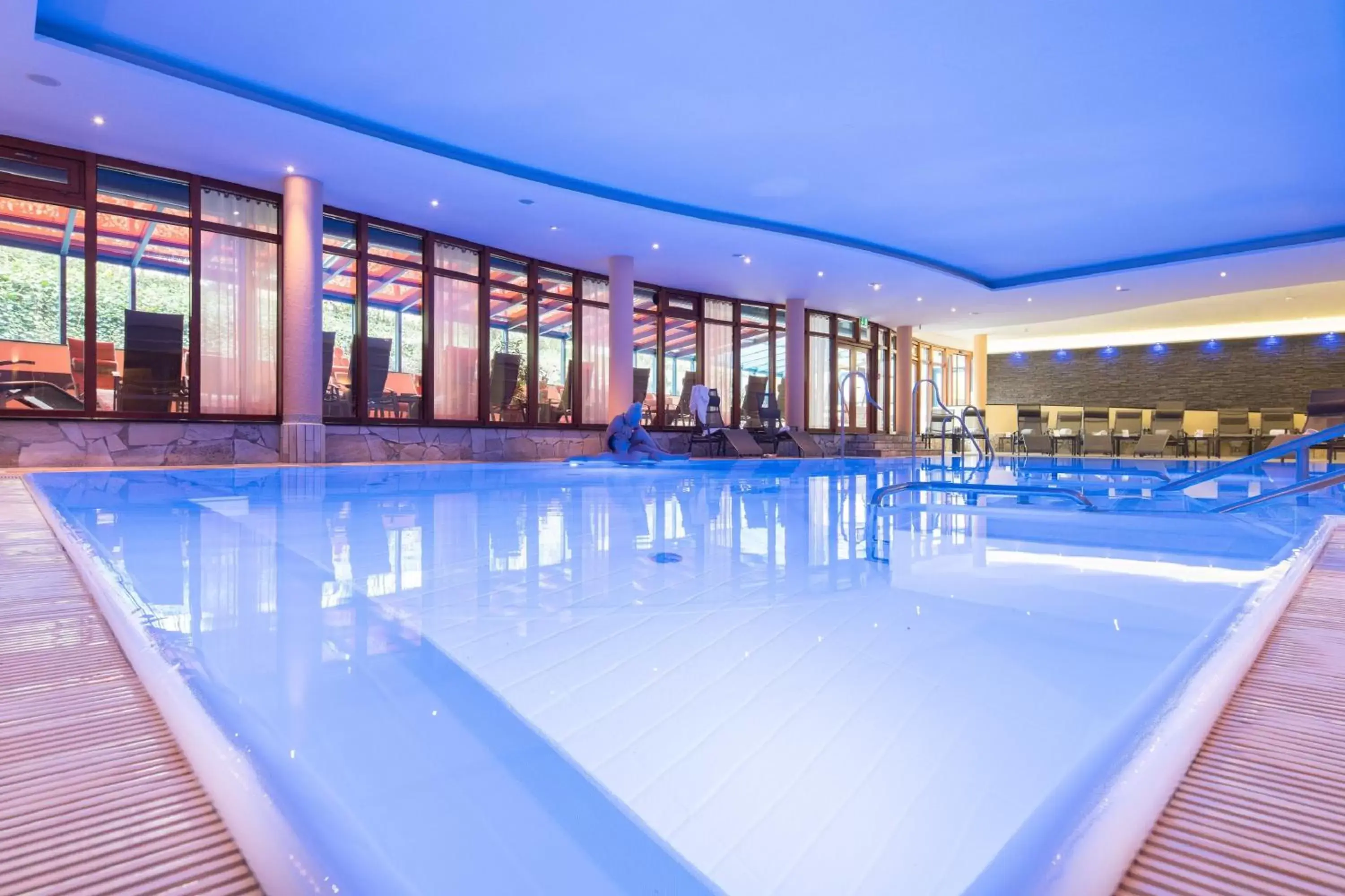 Swimming Pool in Best Western Plus Kurhotel an der Obermaintherme