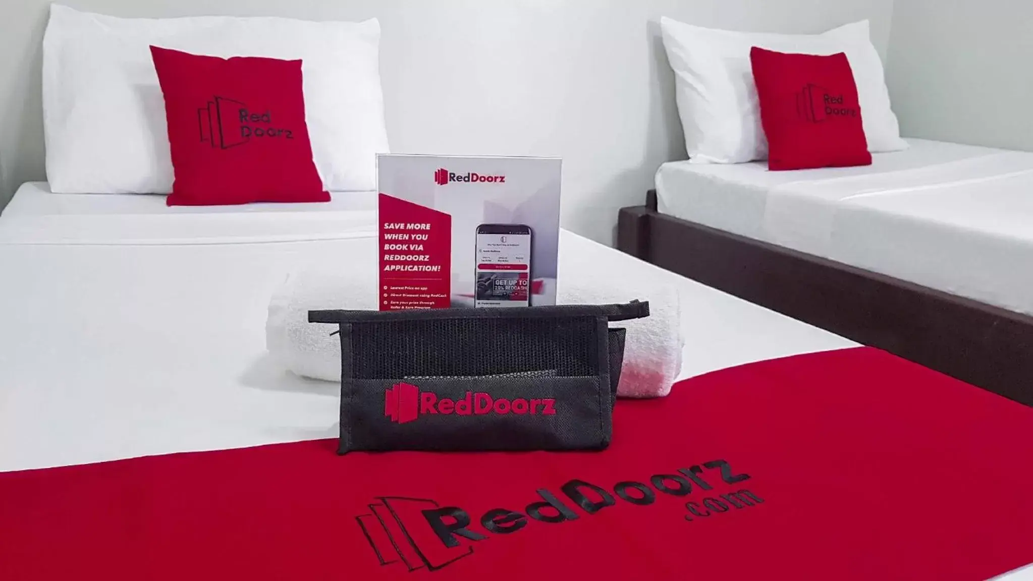 Bed in RedDoorz @ VP Inting Street Bed in RedDoorz @ VP Inting Street
