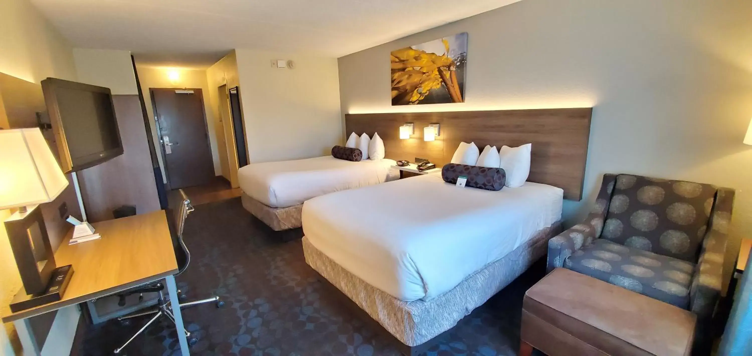 Photo of the whole room, Bed in Best Western Plus Hollywood/Aventura
