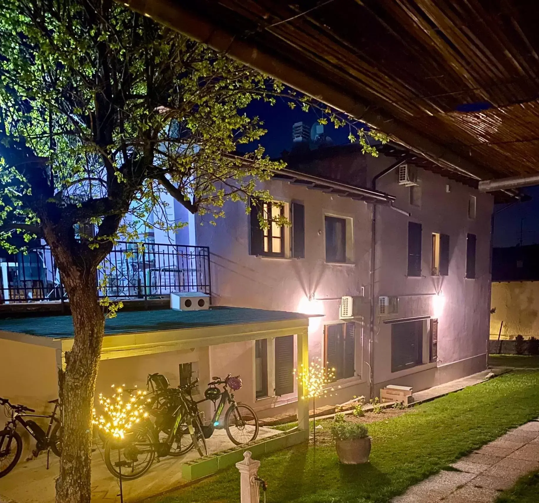Property Building in La Casa Di Campagna Sul Garda