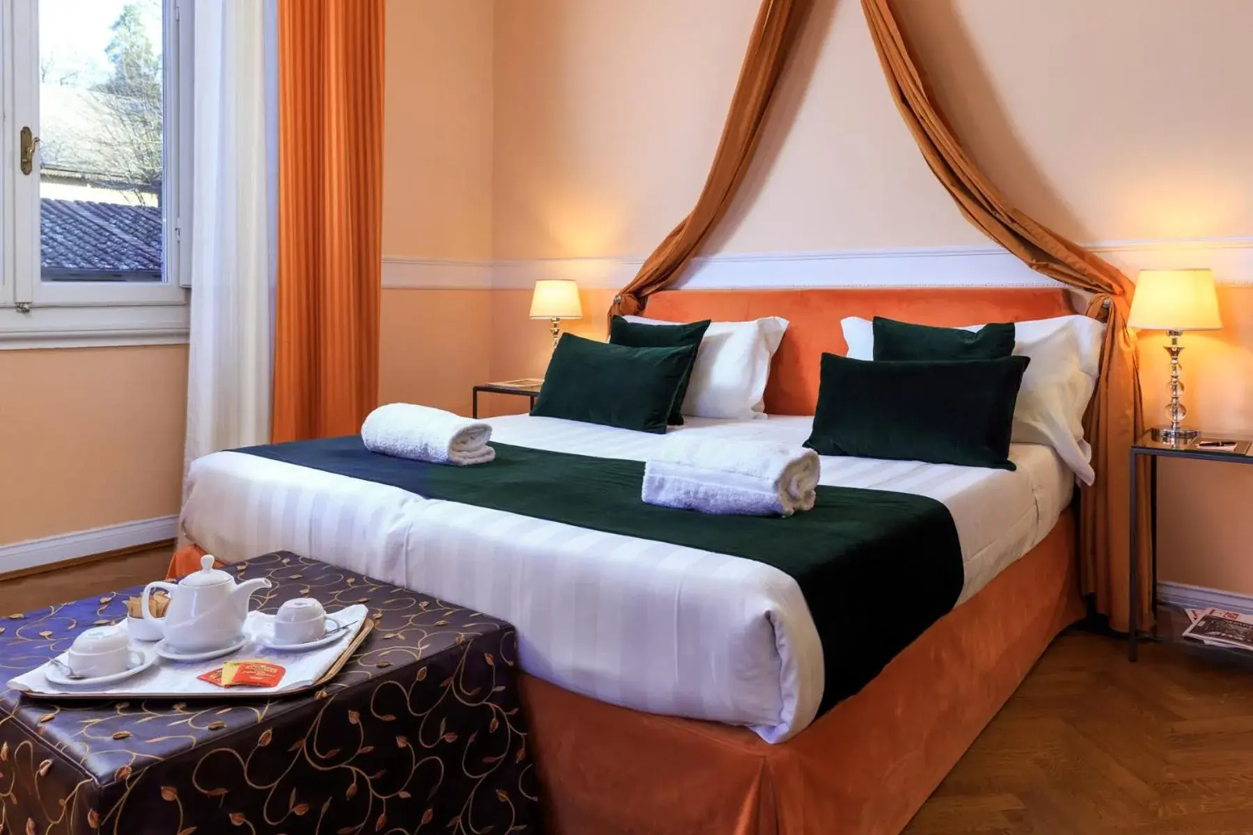 Bed in Hotel Villa Carlotta