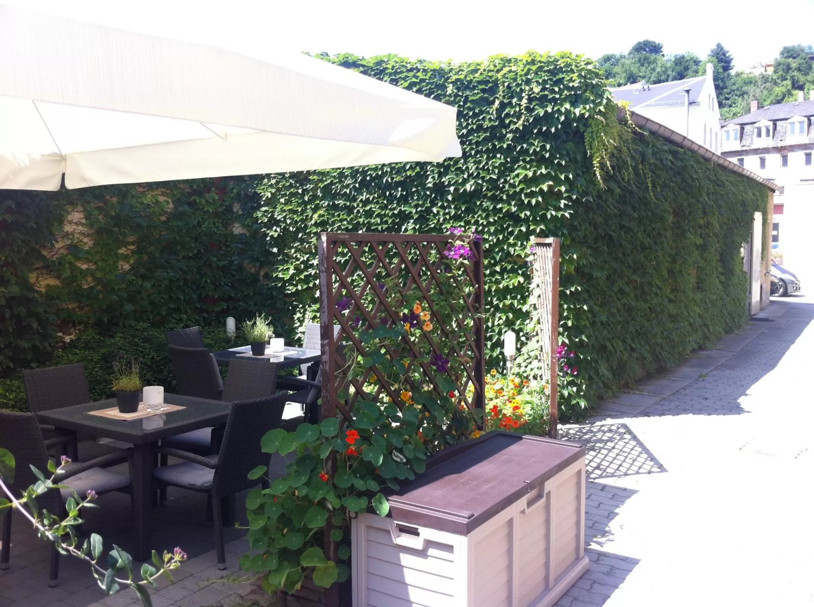 Patio in Pension an der Porzellan-Manufaktur