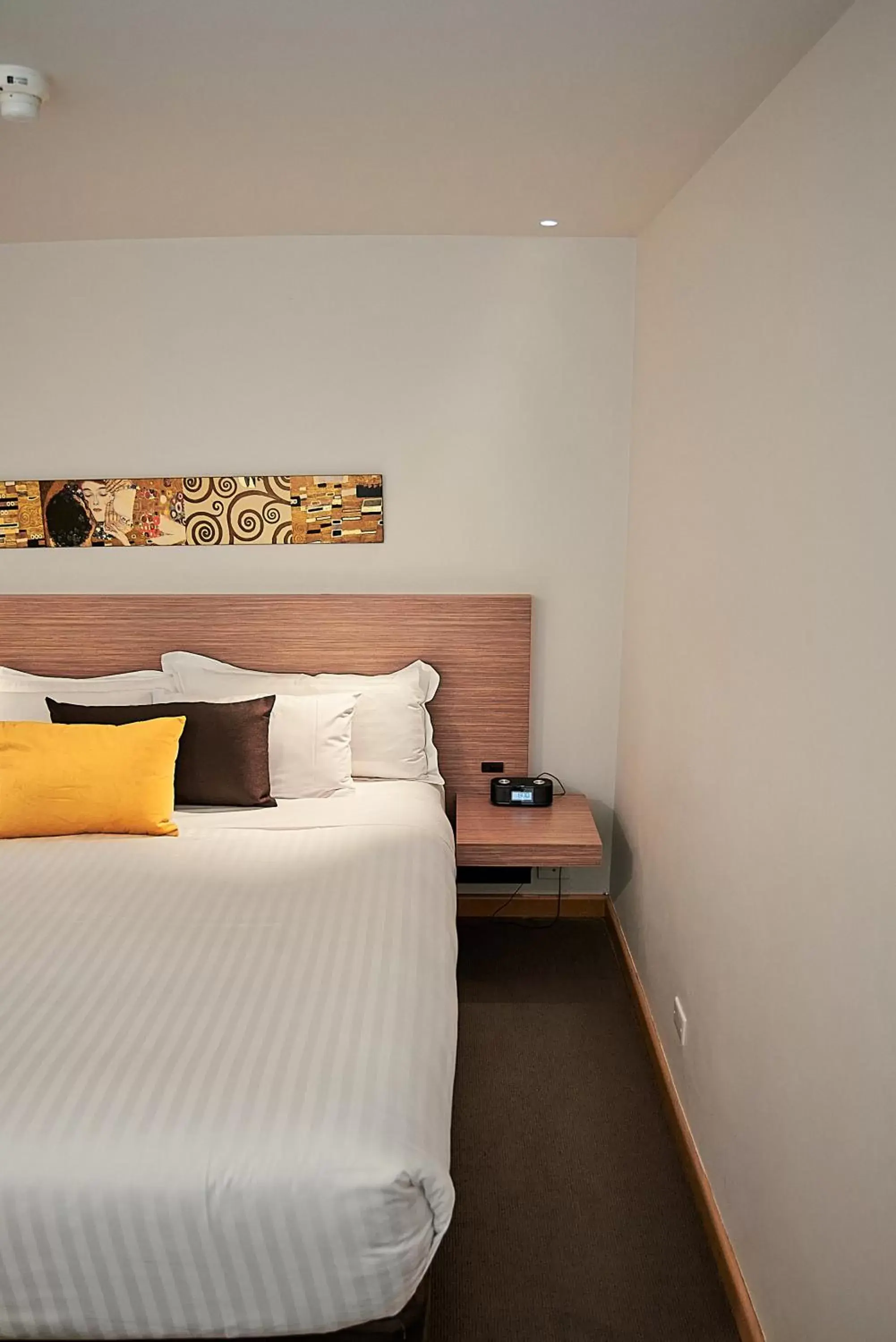 Bed, Room Photo in Salamanca Inn