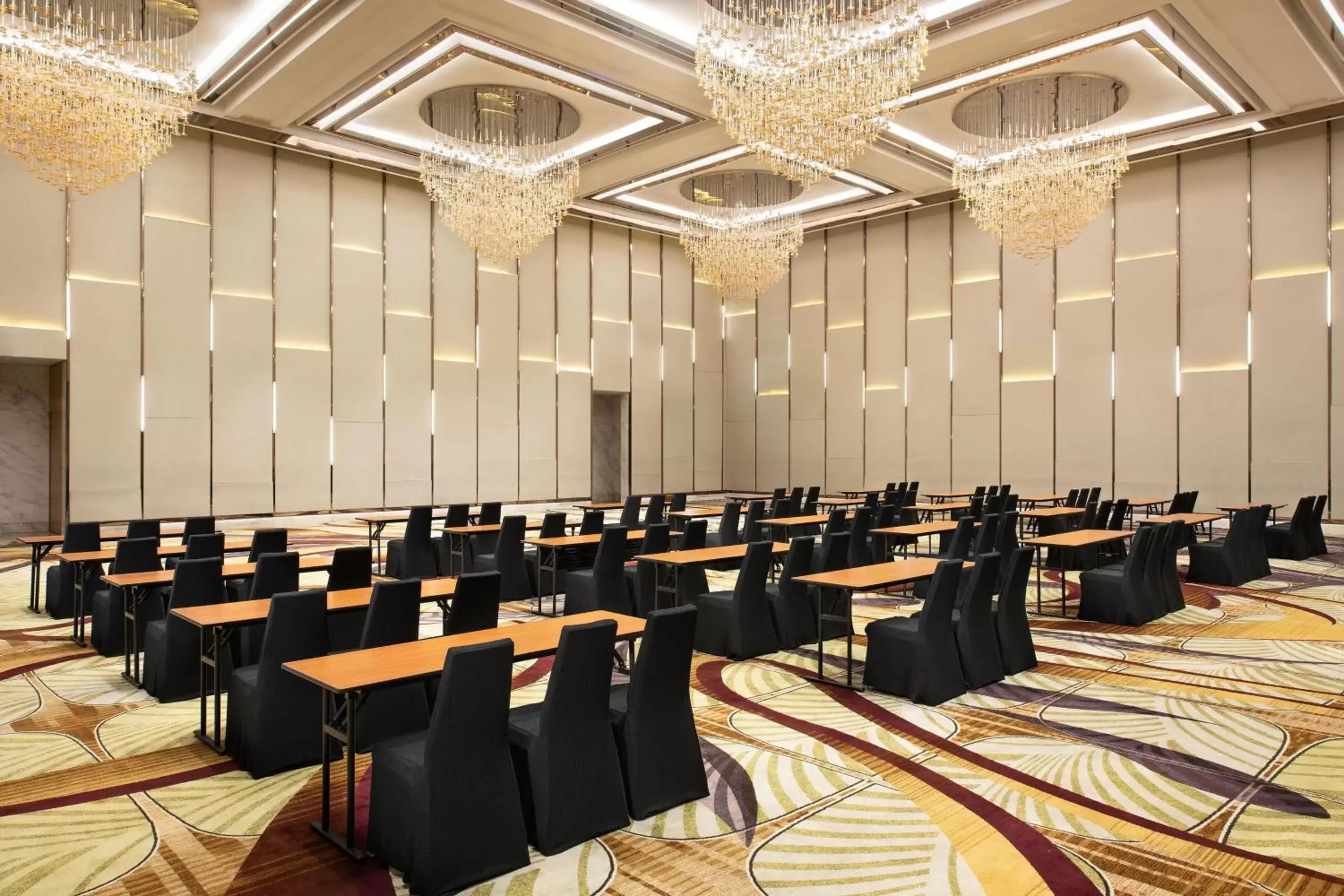 Meeting/conference room, Restaurant/Places to Eat in The Westin Jakarta
