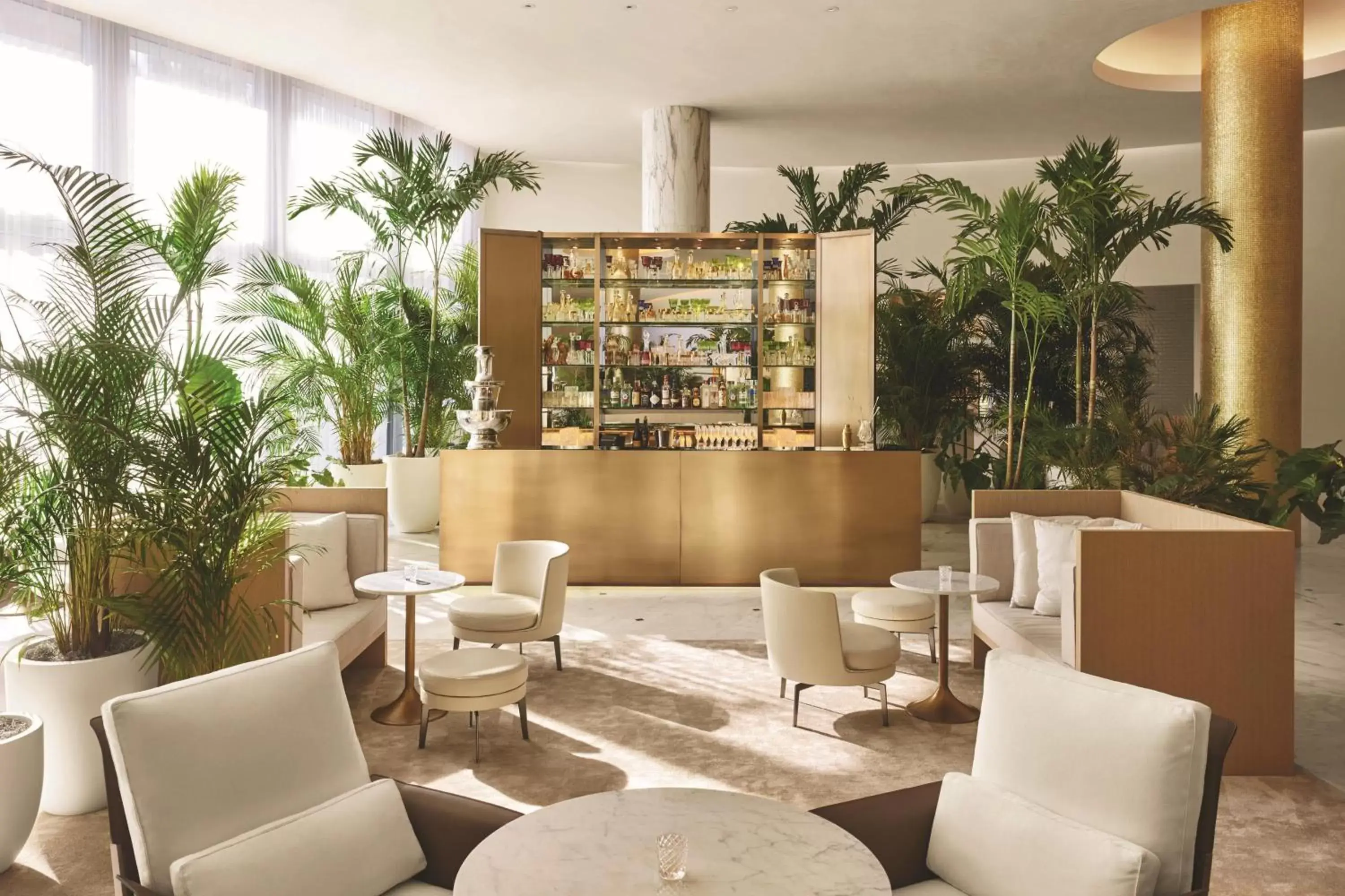 Lobby or reception, Lounge/Bar in The Miami Beach EDITION