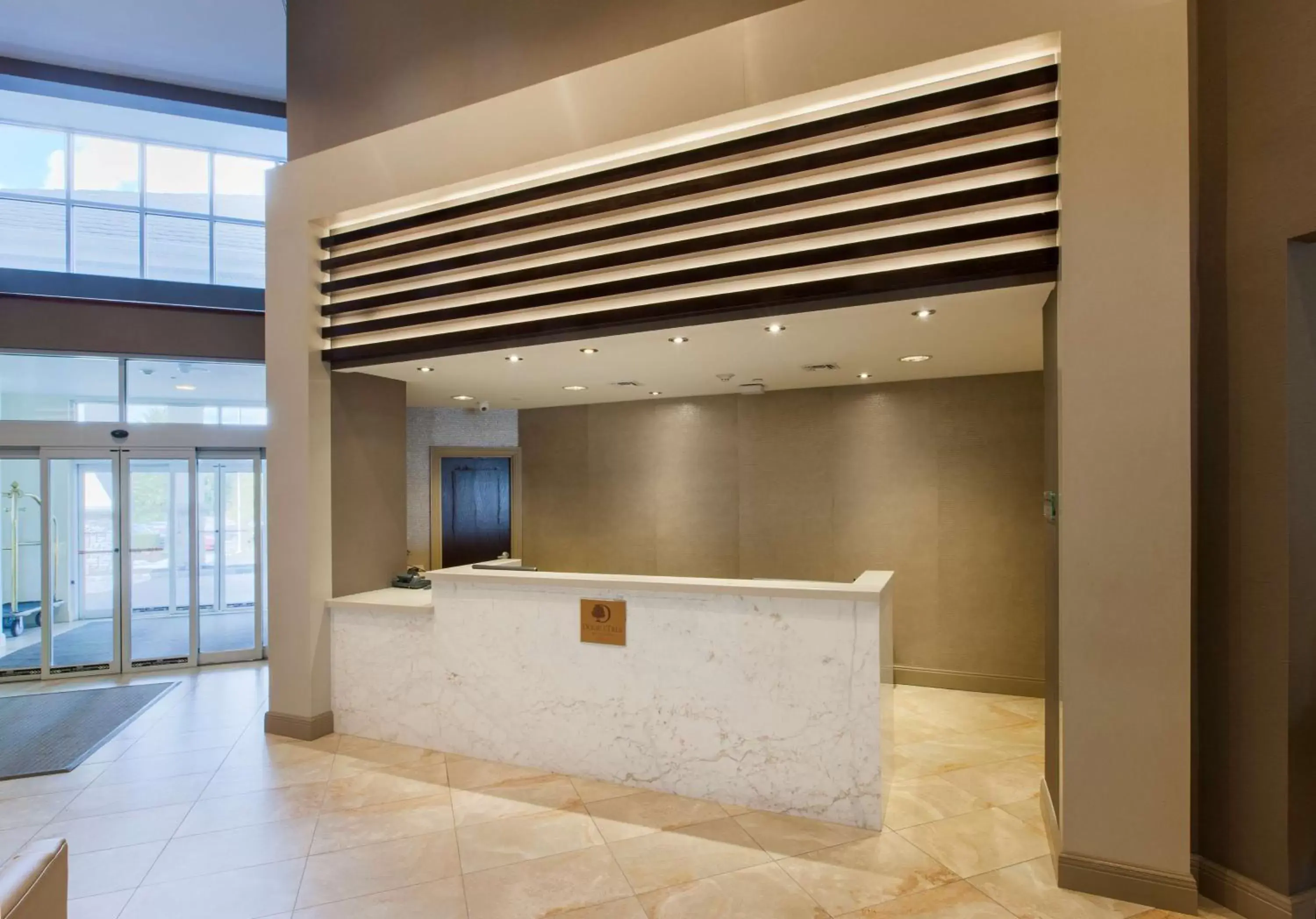Lobby or reception in DoubleTree by Hilton Nanuet