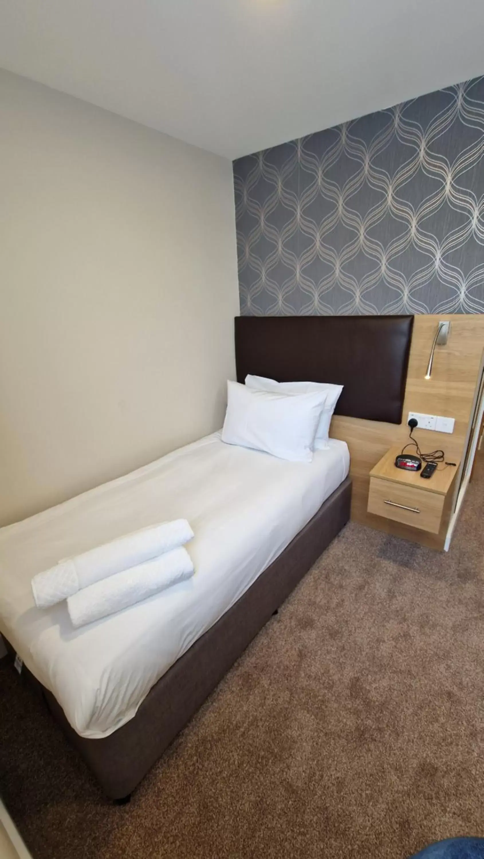 Bed in Best Western Northfields Ealing Hotel