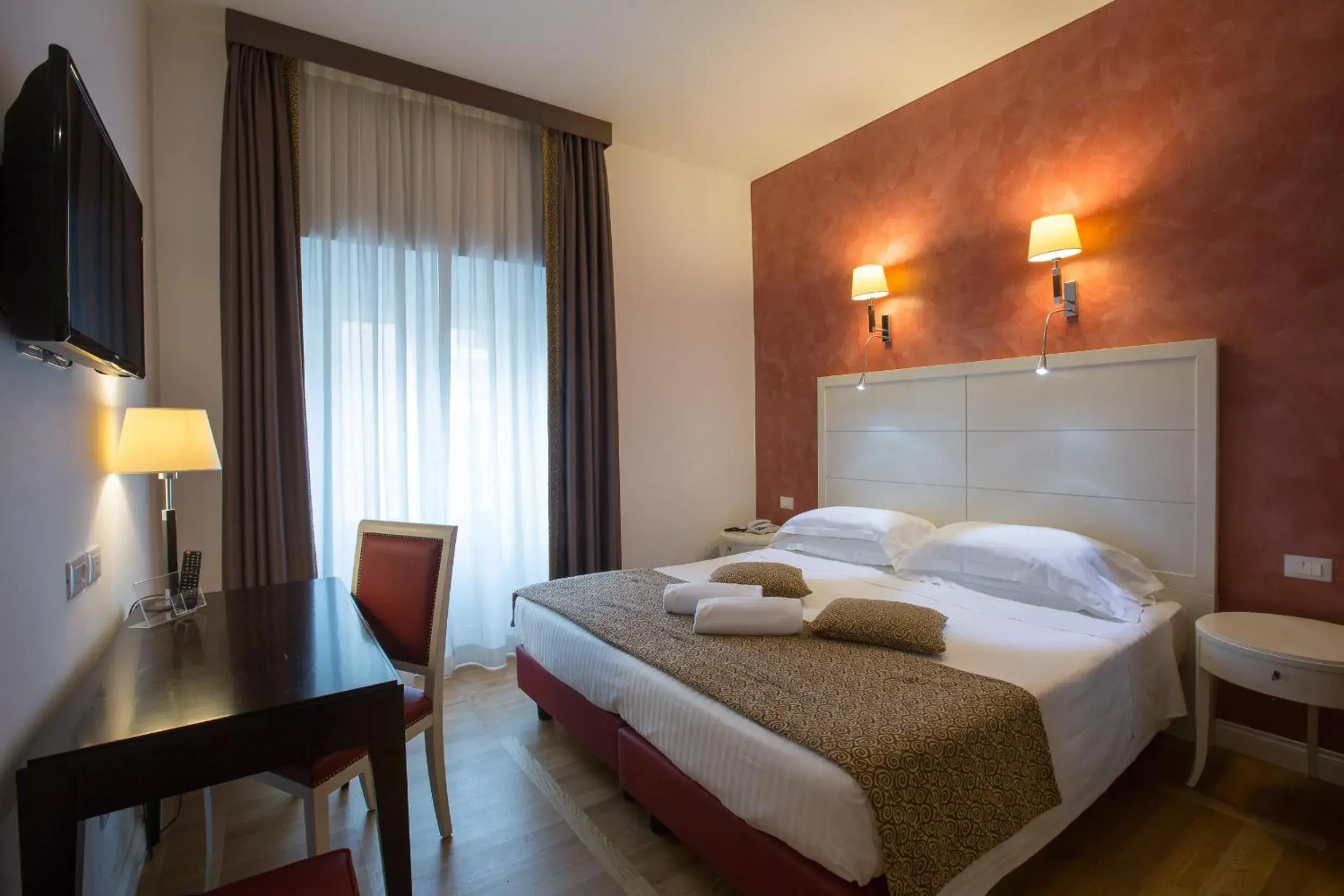 Superior Double or Twin Room in Floris Hotel