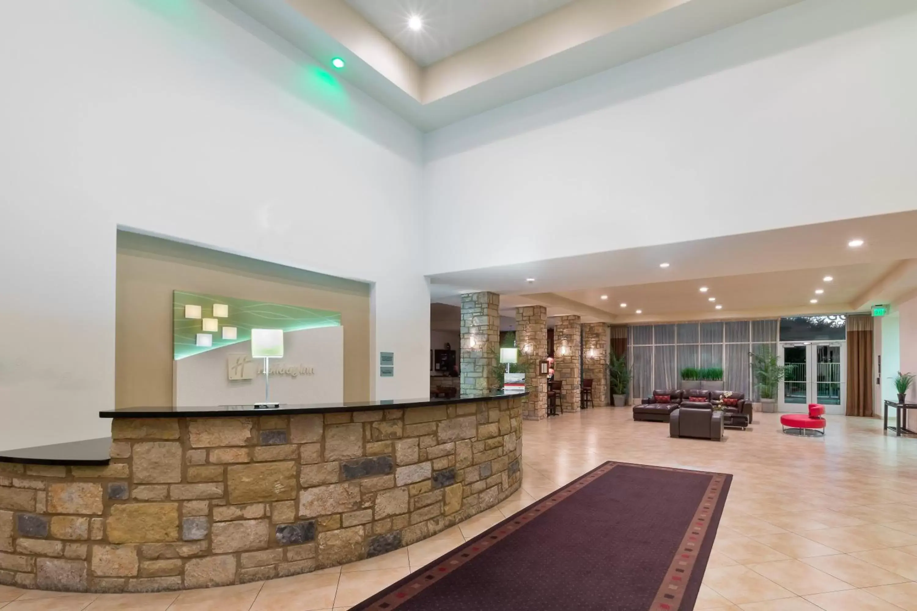 Property building, Lobby/Reception in Holiday Inn Temple - Belton, an IHG Hotel