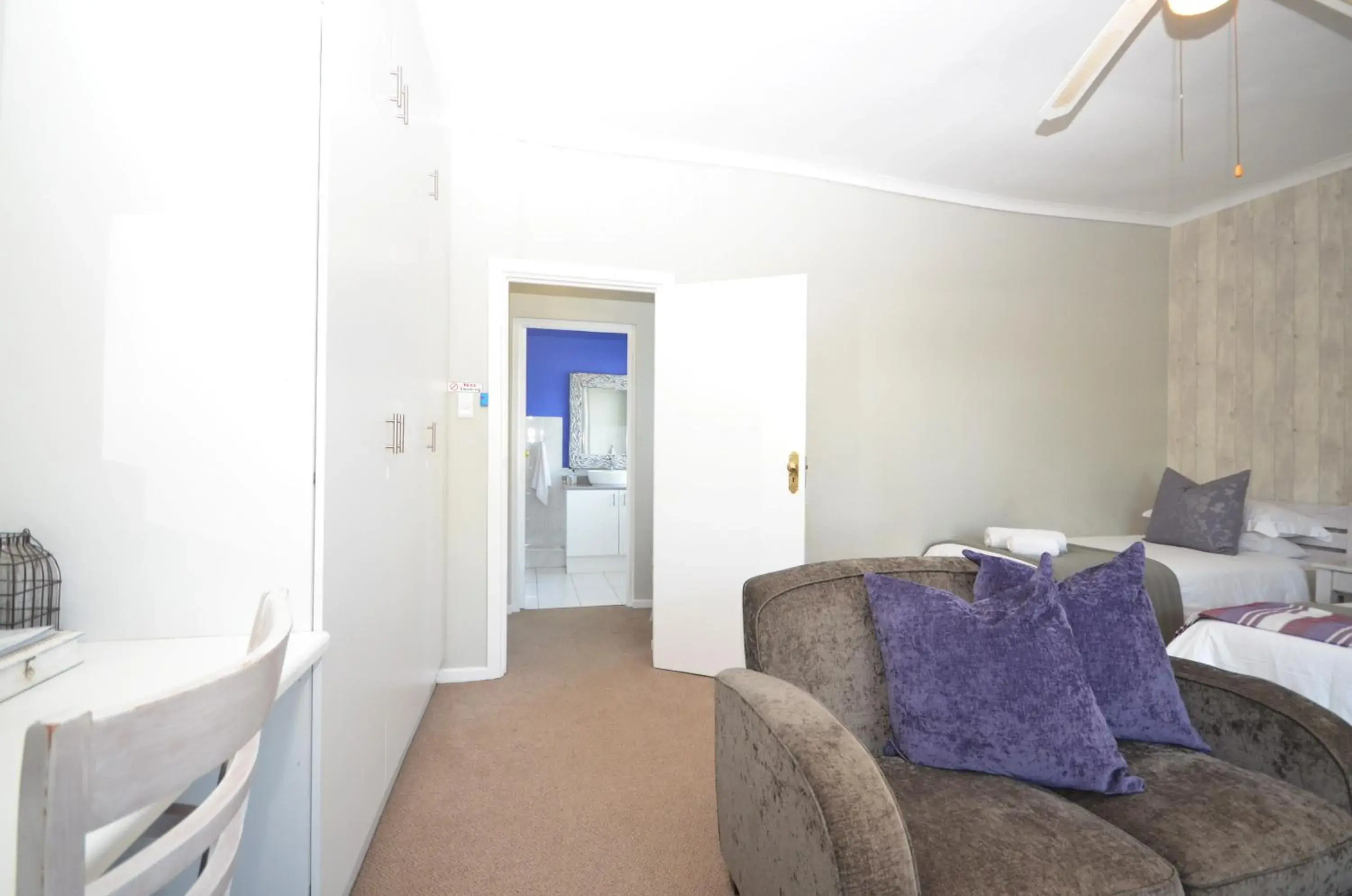 Bedroom, Seating Area in Lodge on Main Guest House and Conference Centre