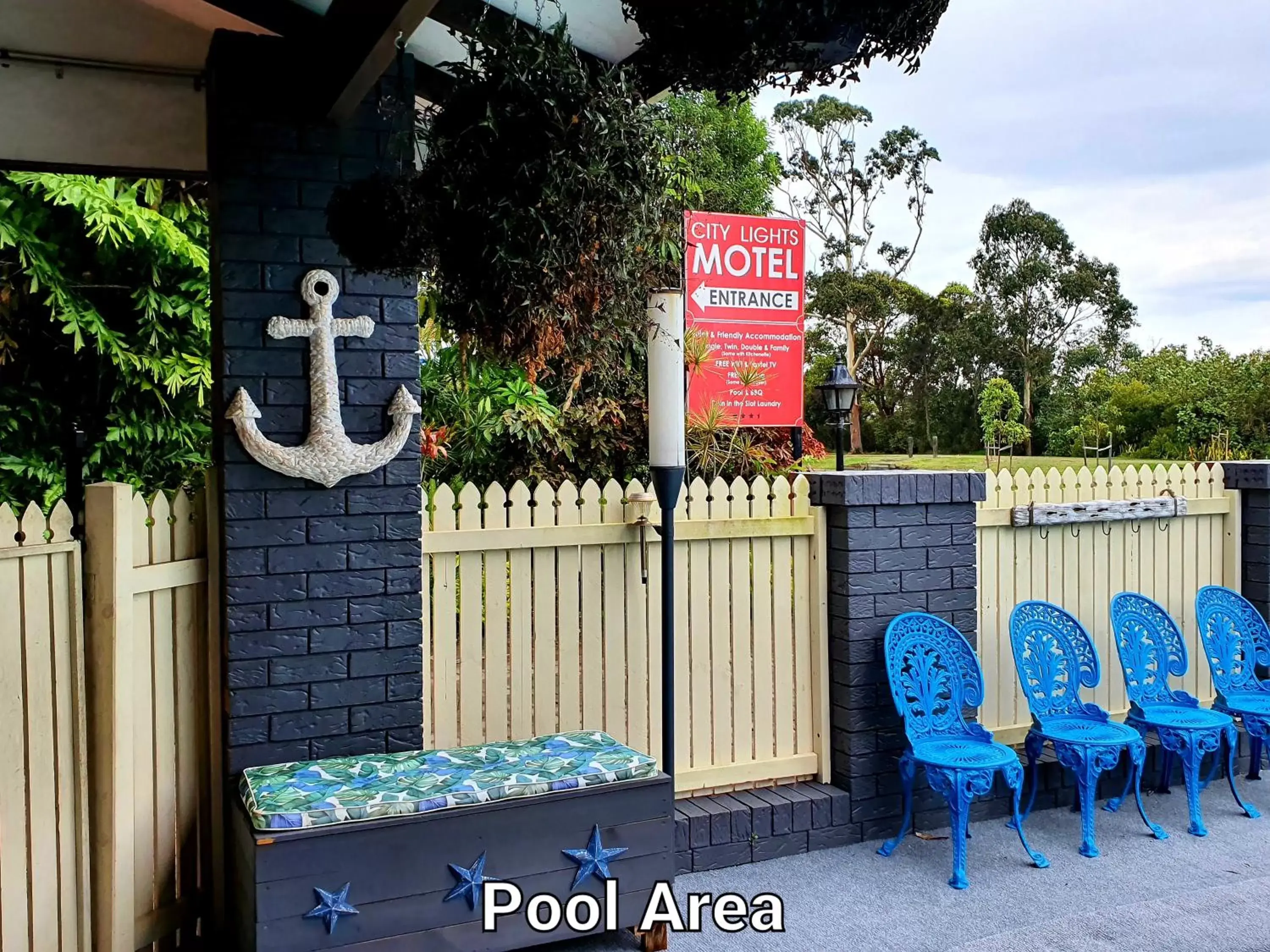 Swimming pool in City Lights Motel