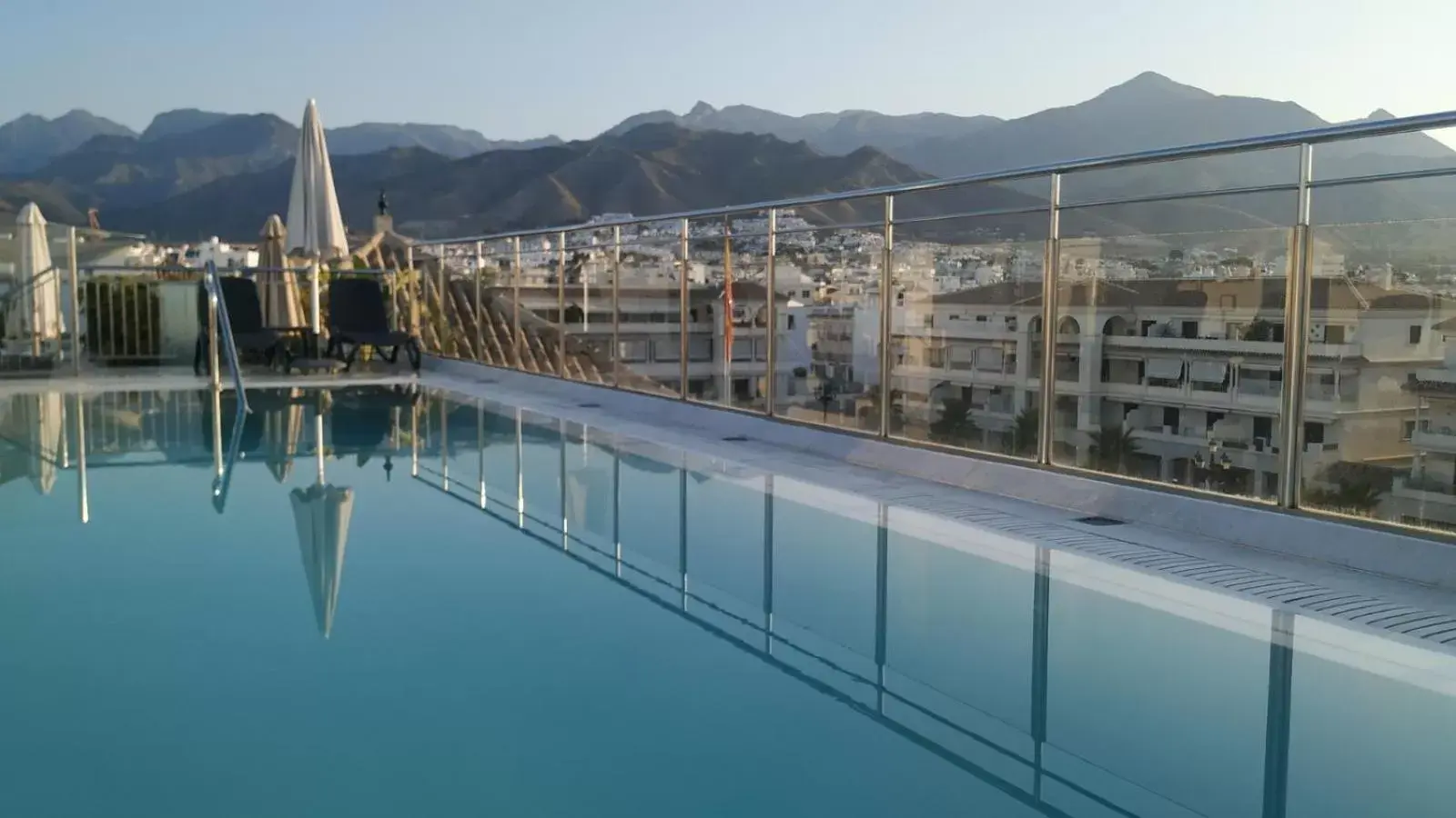 Swimming Pool in Mena Plaza