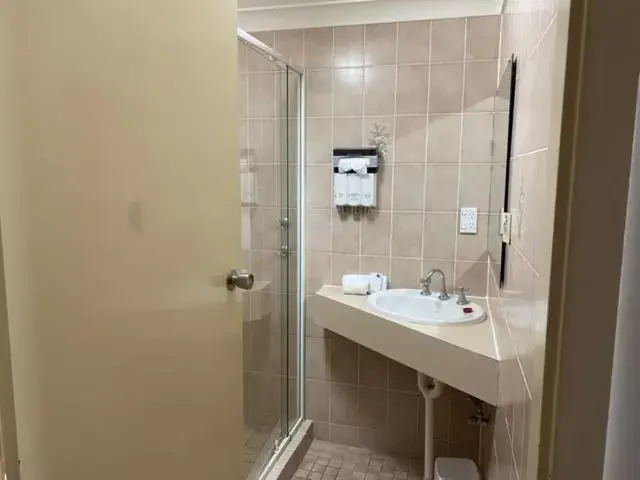 Bathroom in Ocean Front Motel