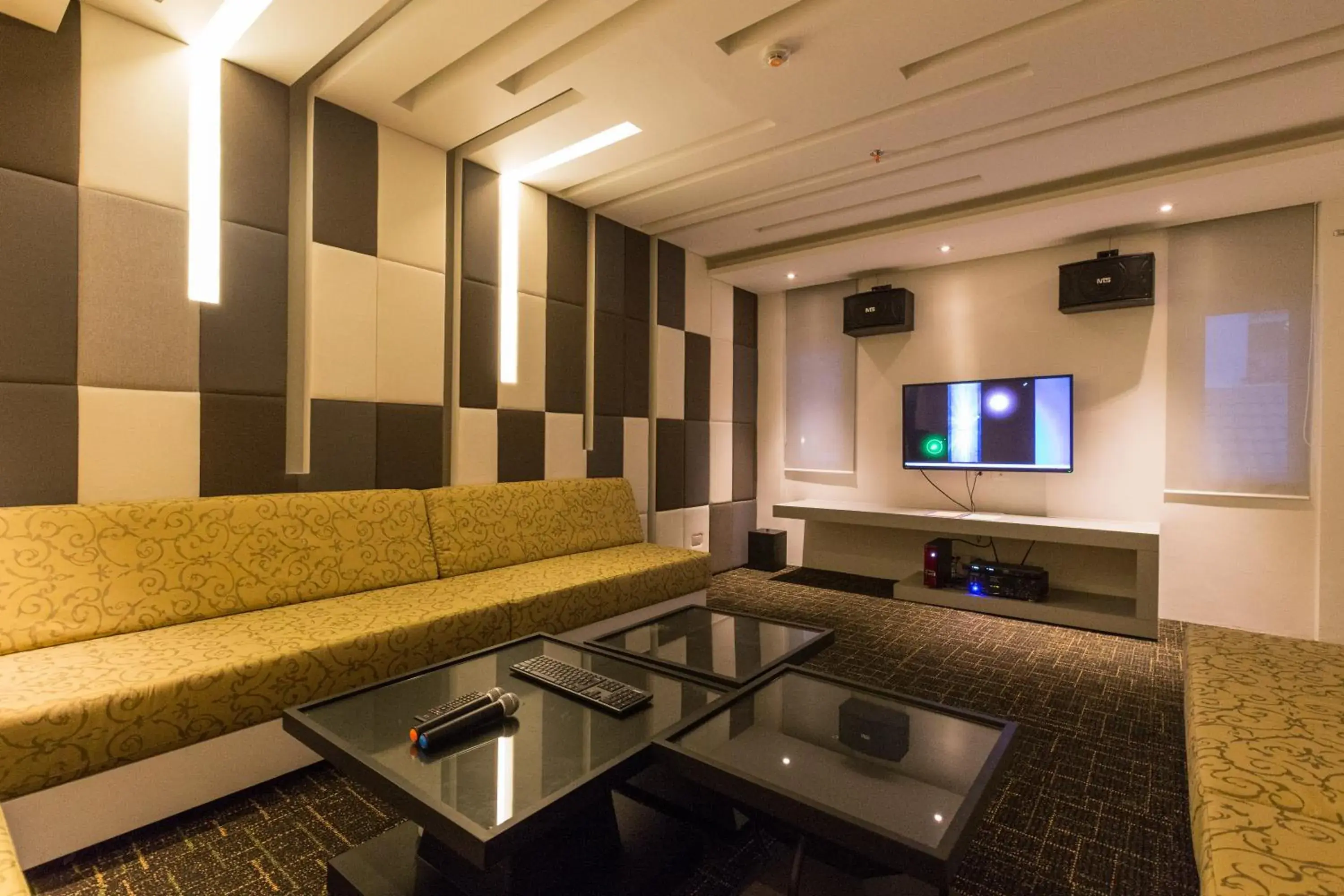 Communal lounge/ TV room, Seating Area in Kantary Bay Hotel Rayong