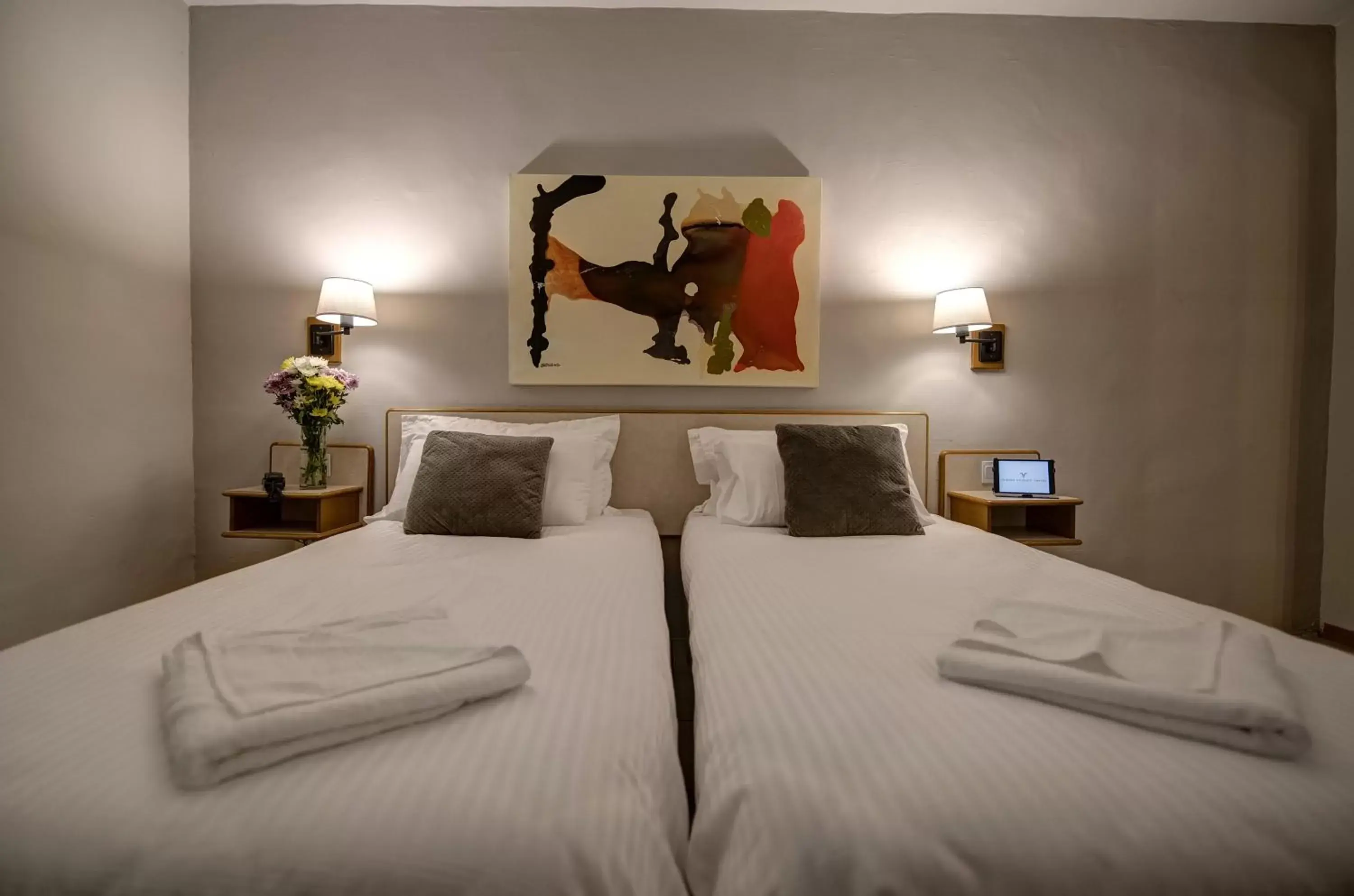 Bedroom, Bed in Sliema Chalet Hotel