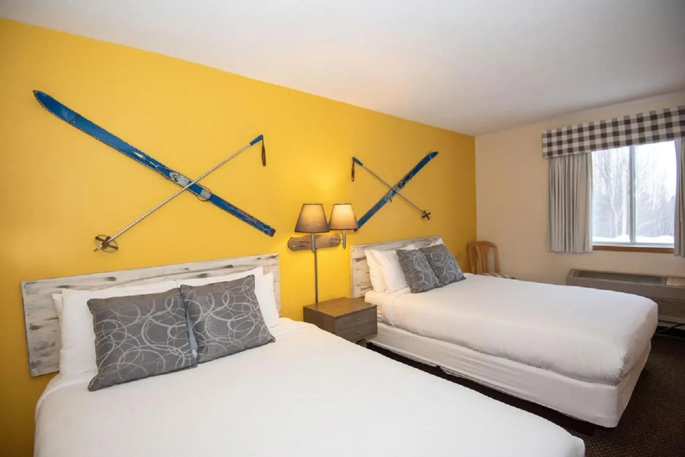 Bed in Mountain Inn at Lutsen