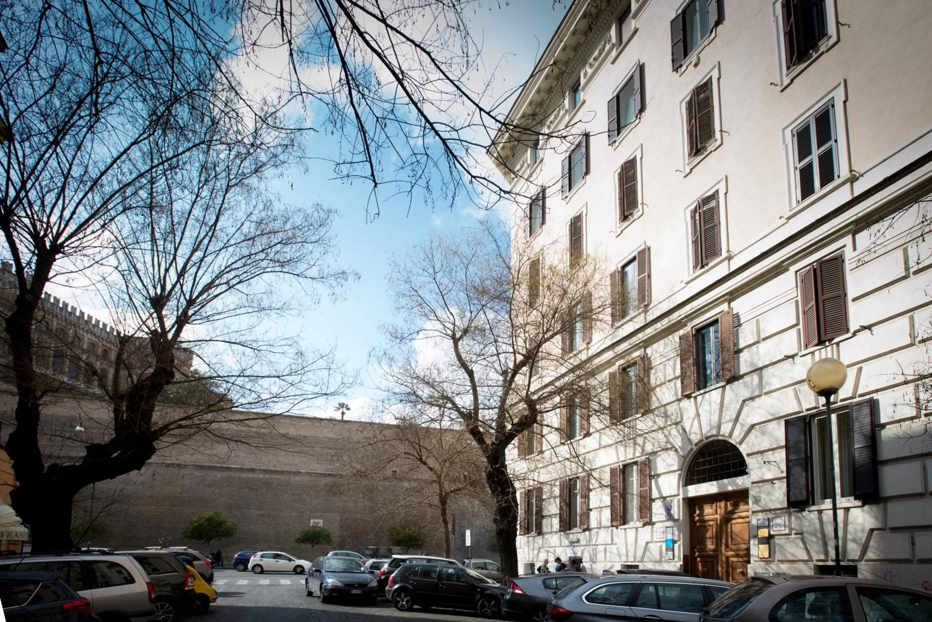 Property building in Quo Vadis Roma 2