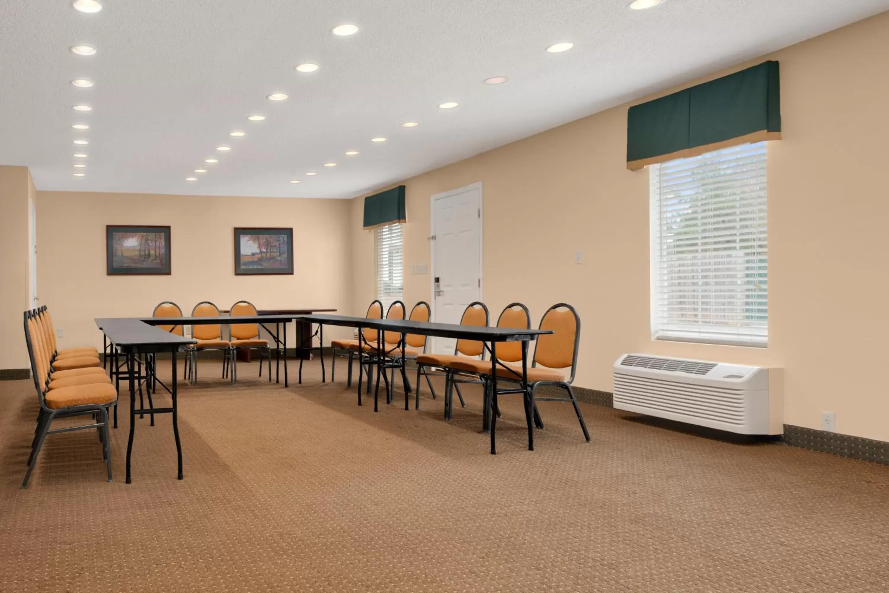 Business facilities in Days Inn by Wyndham Americus