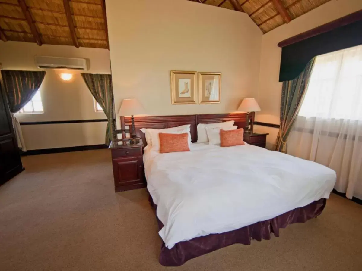 Bedroom, Bed in Kievits Kroon Gauteng Wine Estate