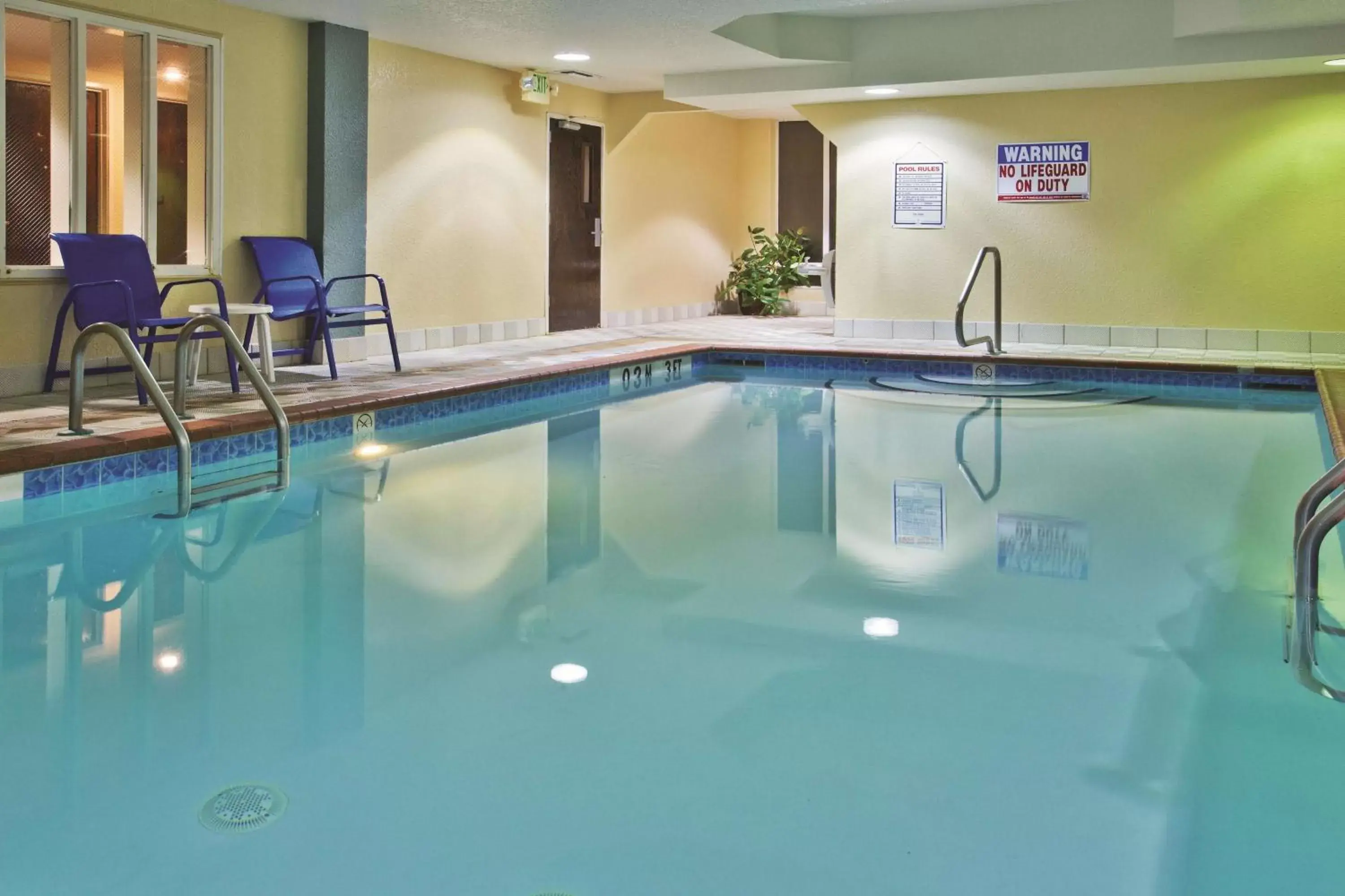 On site, Swimming Pool in La Quinta Inn & Suites by Wyndham Hot Springs