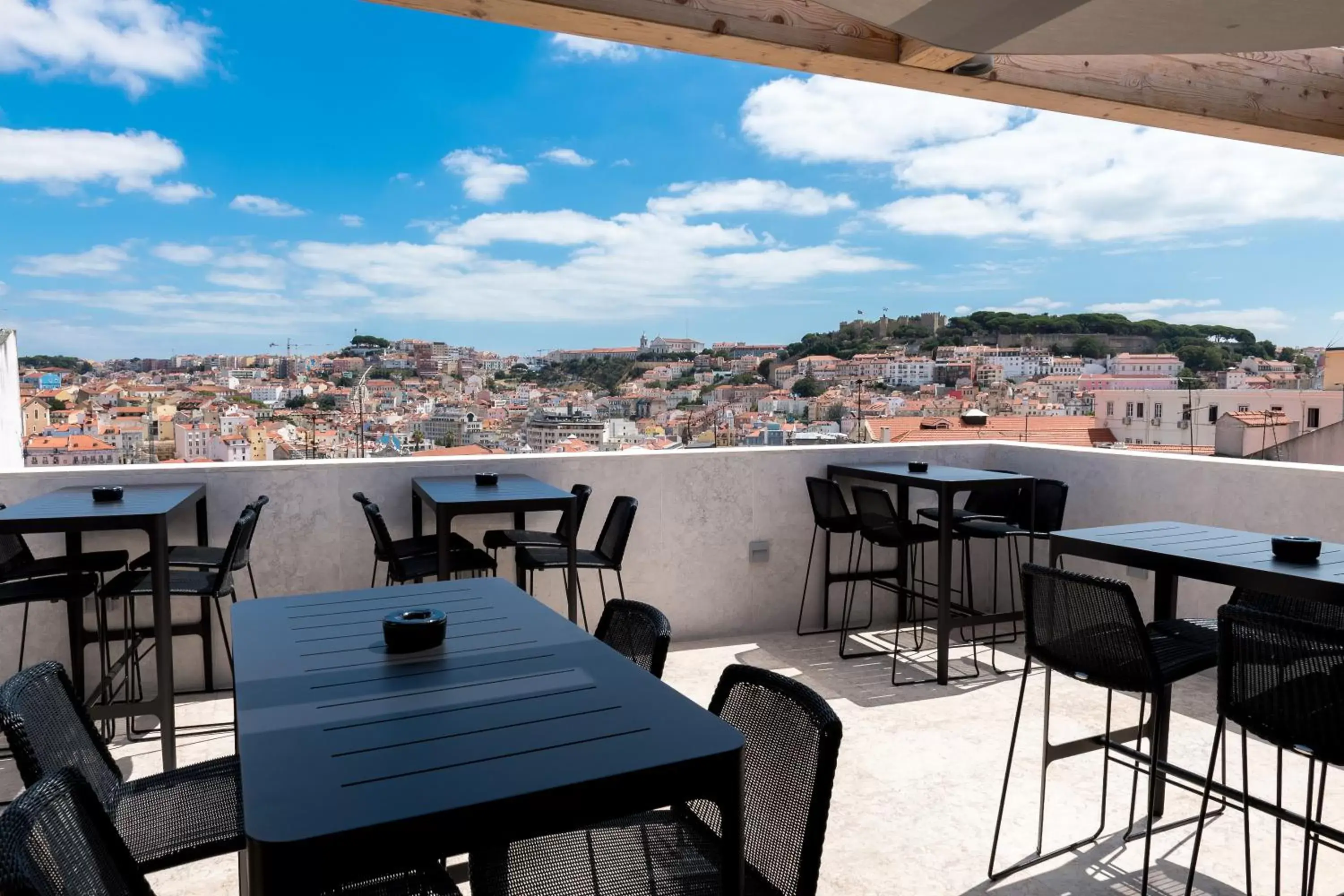 Patio, Balcony/Terrace in Lisboa Pessoa Hotel