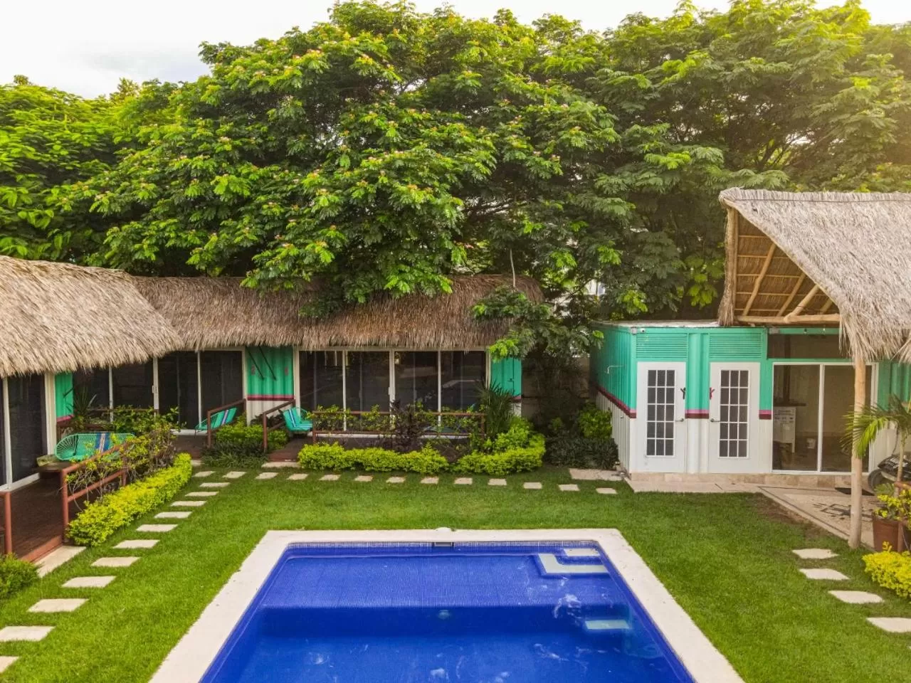 Swimming Pool in Nuiya Hoteles Centro
