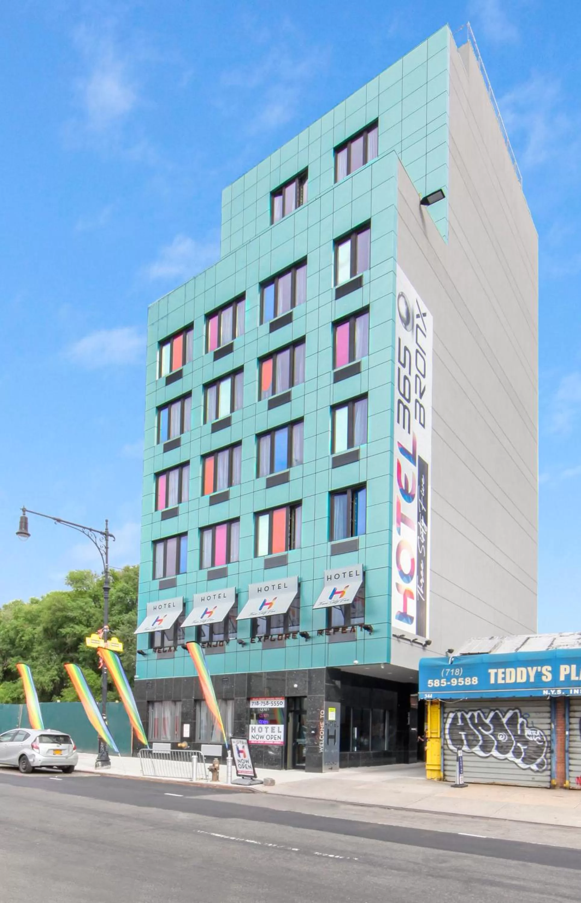 Property building in Hotel 365 Bronx - Yankee Stadium