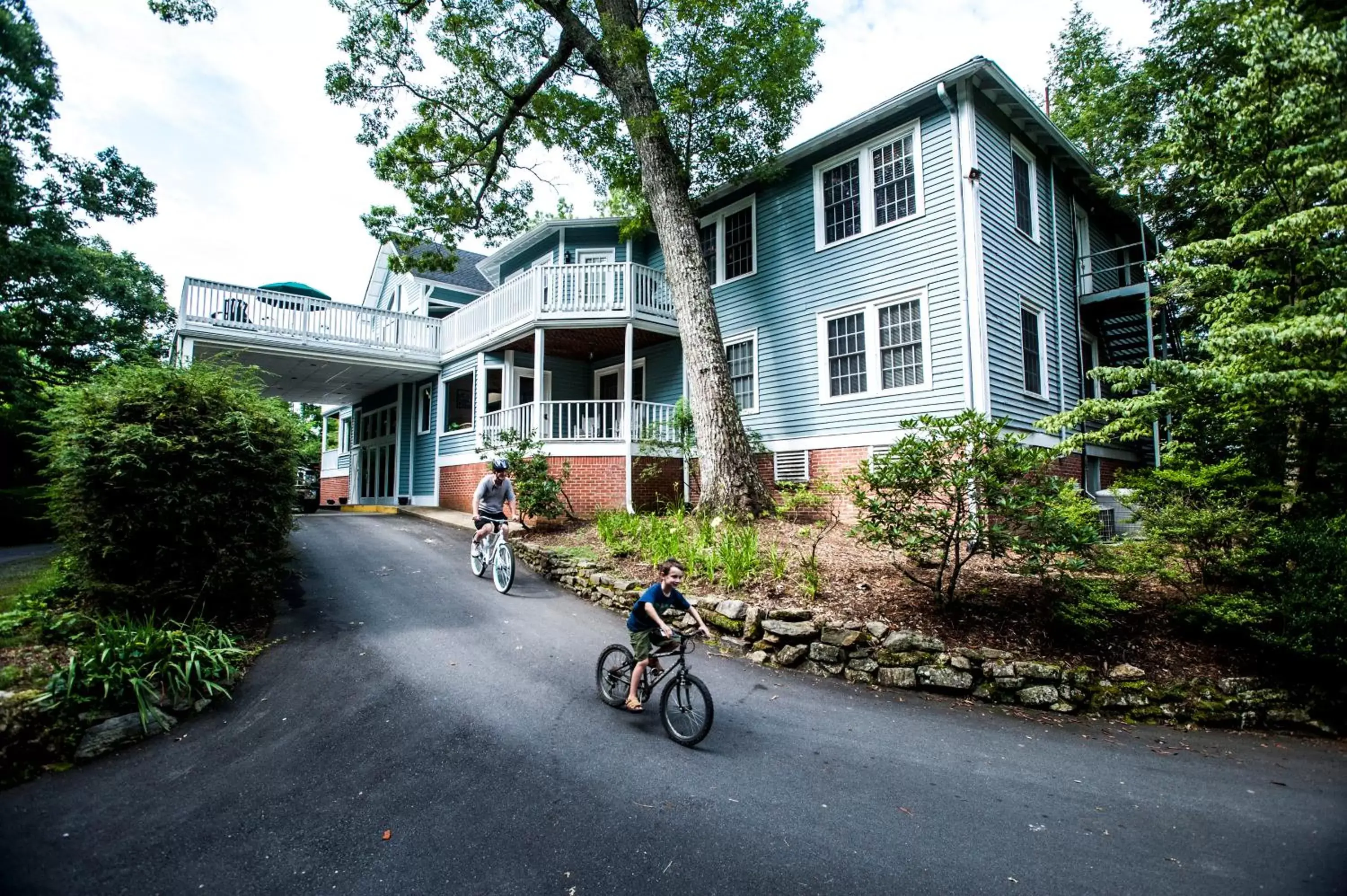 Property building, Biking in Highland Lake Inn & Resort - Flat Rock