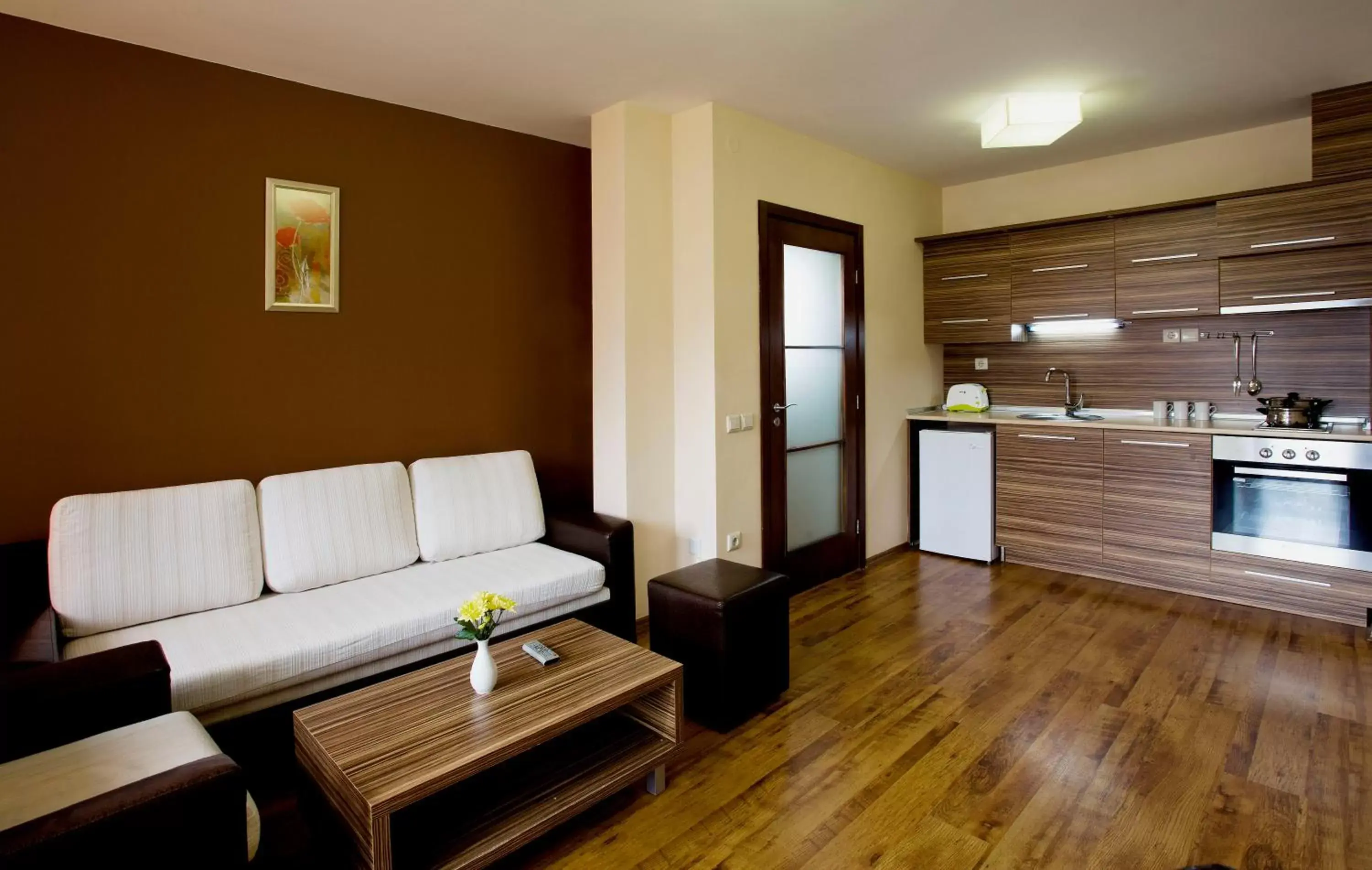 Seating area, Kitchen/Kitchenette in Hotel Casa Karina Bansko - Half Board & All Inclusive