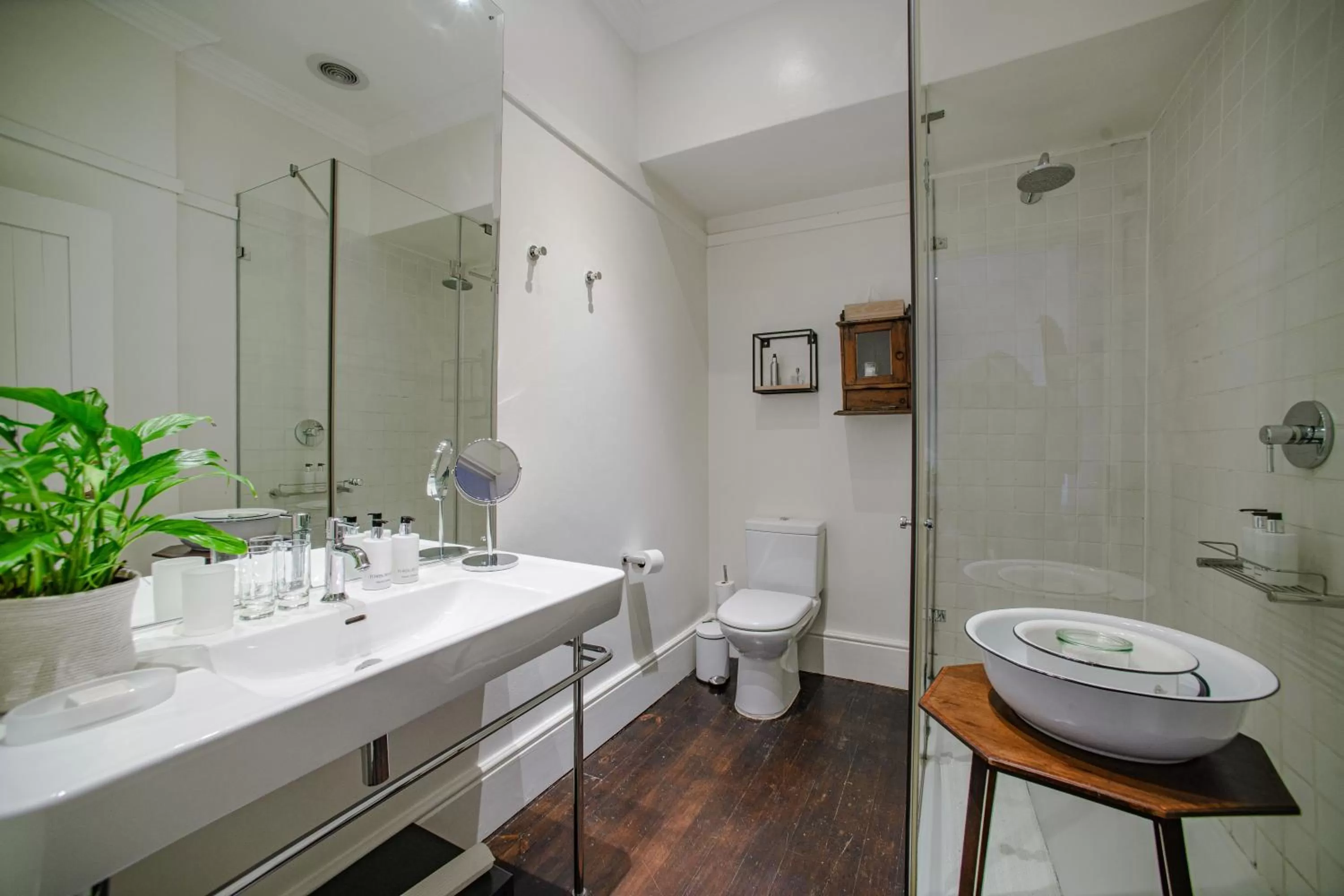 Bathroom in Torburnlea Homestead Luxury Accommodation