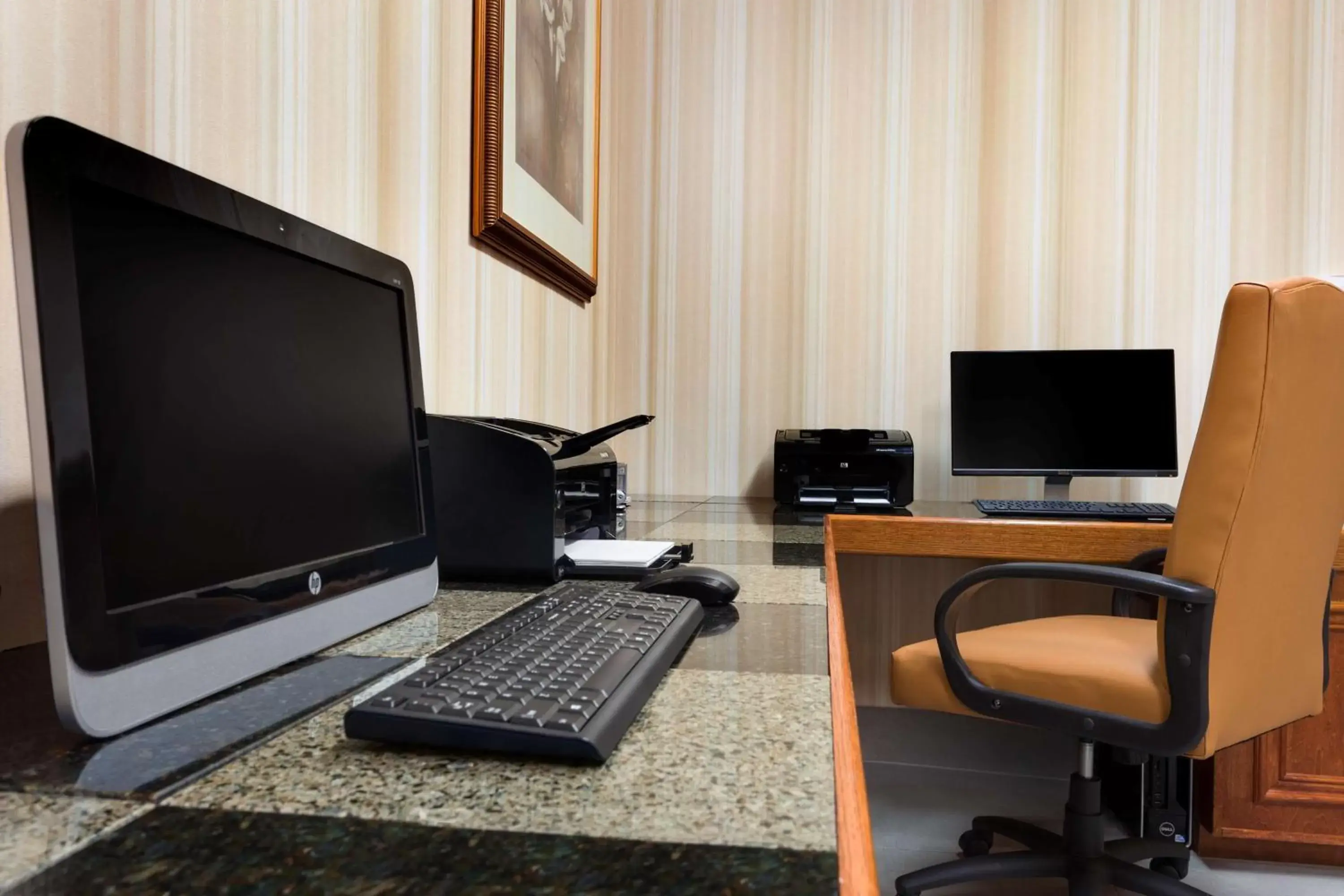 On site, Business Area/Conference Room in Country Inn & Suites by Radisson, Columbia, MO