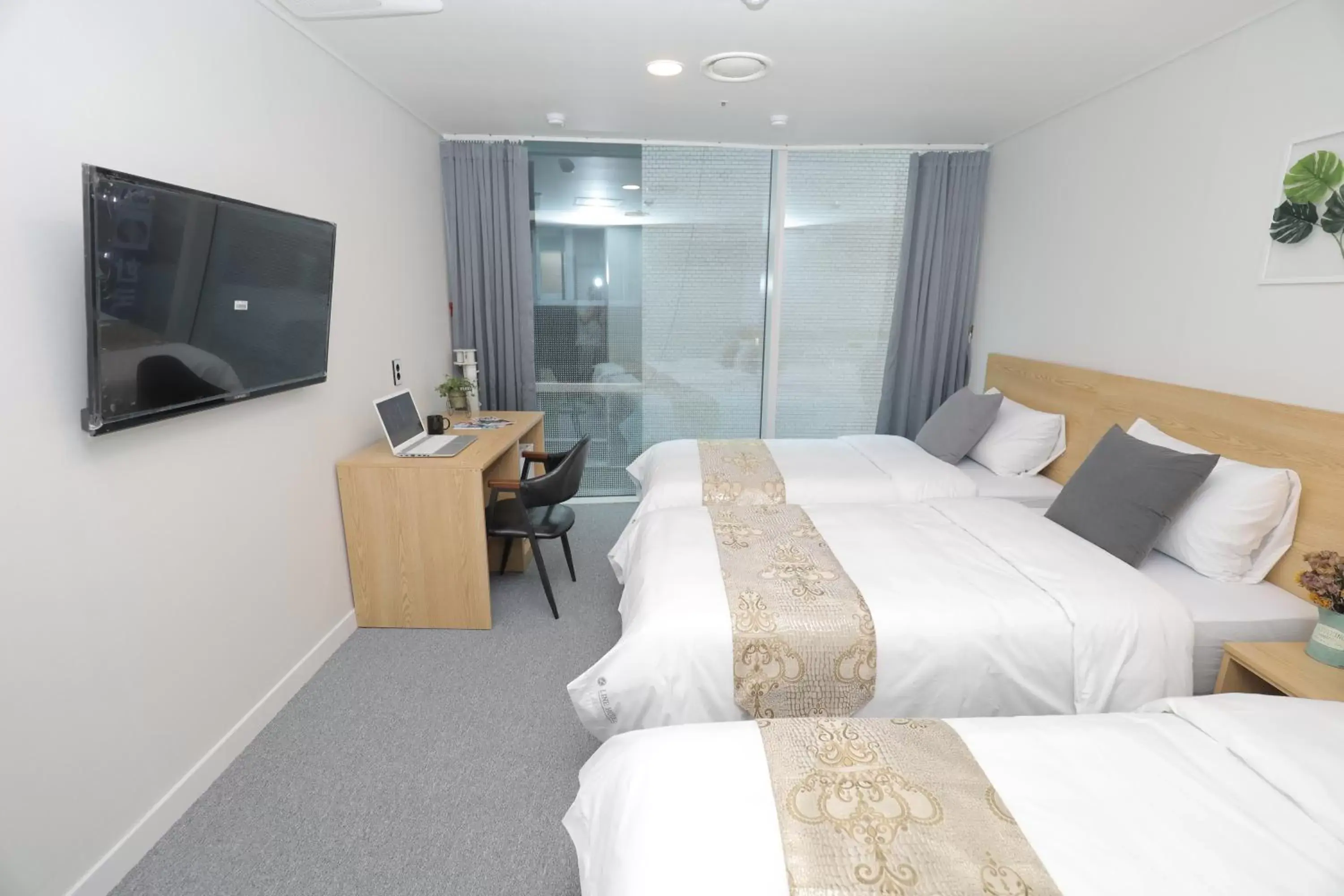 Bedroom, TV/Entertainment Center in Line Hotel Myeongdong