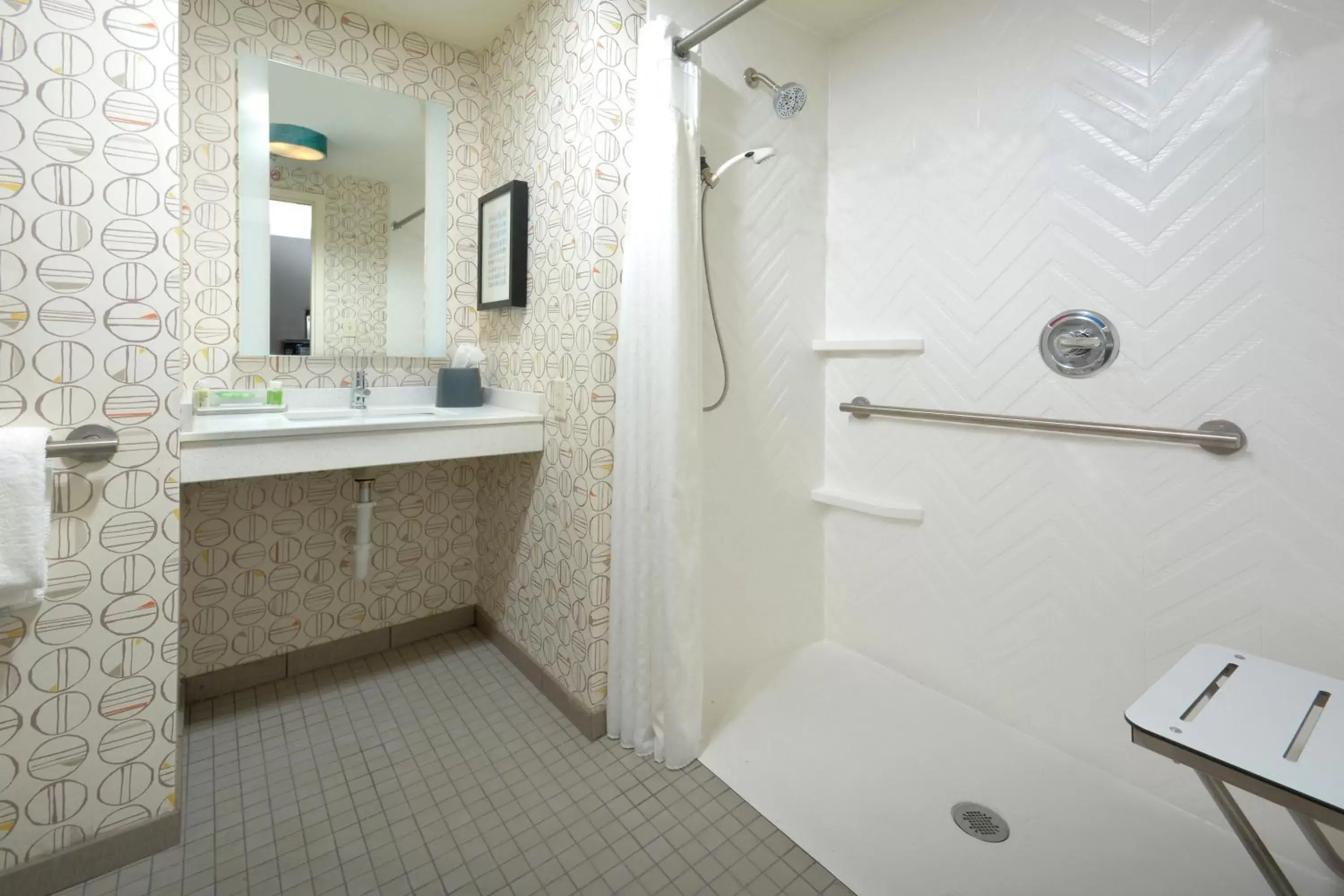 Photo of the whole room, Bathroom in Holiday Inn Raleigh Durham Airport, an IHG Hotel