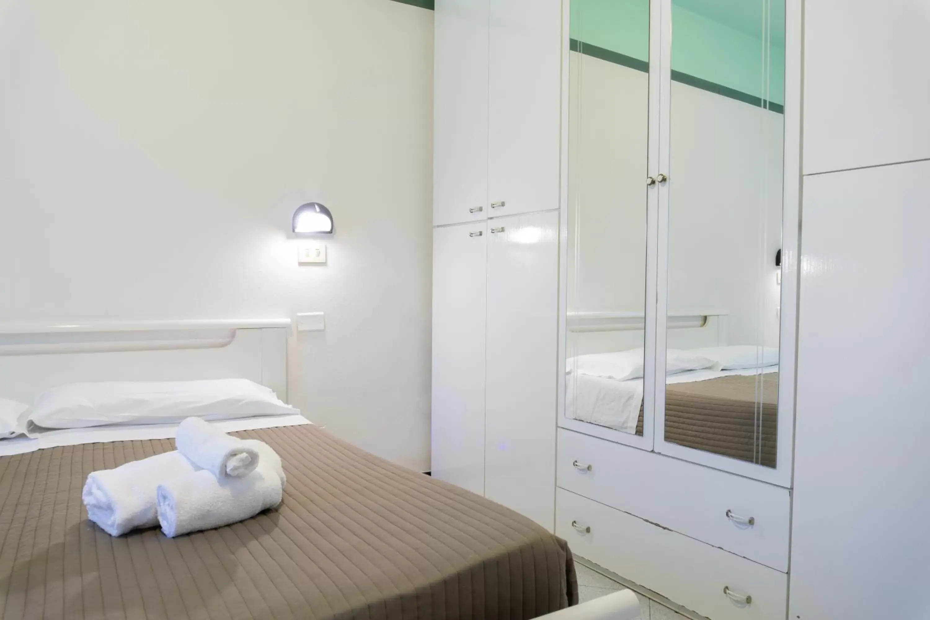 Bedroom, Bed in Esedra Hotel
