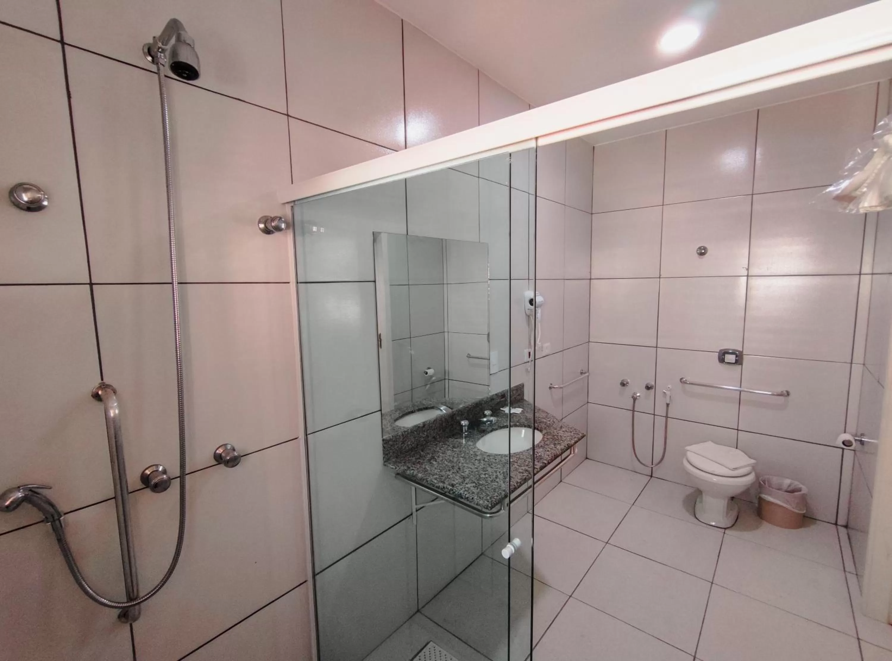 Bathroom in Granville Hotel