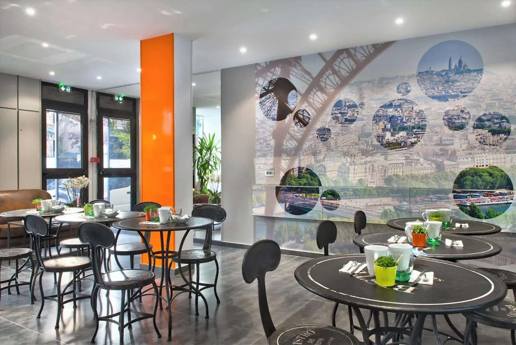 Lobby or reception, Restaurant/Places to Eat in Hotel Alpha Paris Tour Eiffel