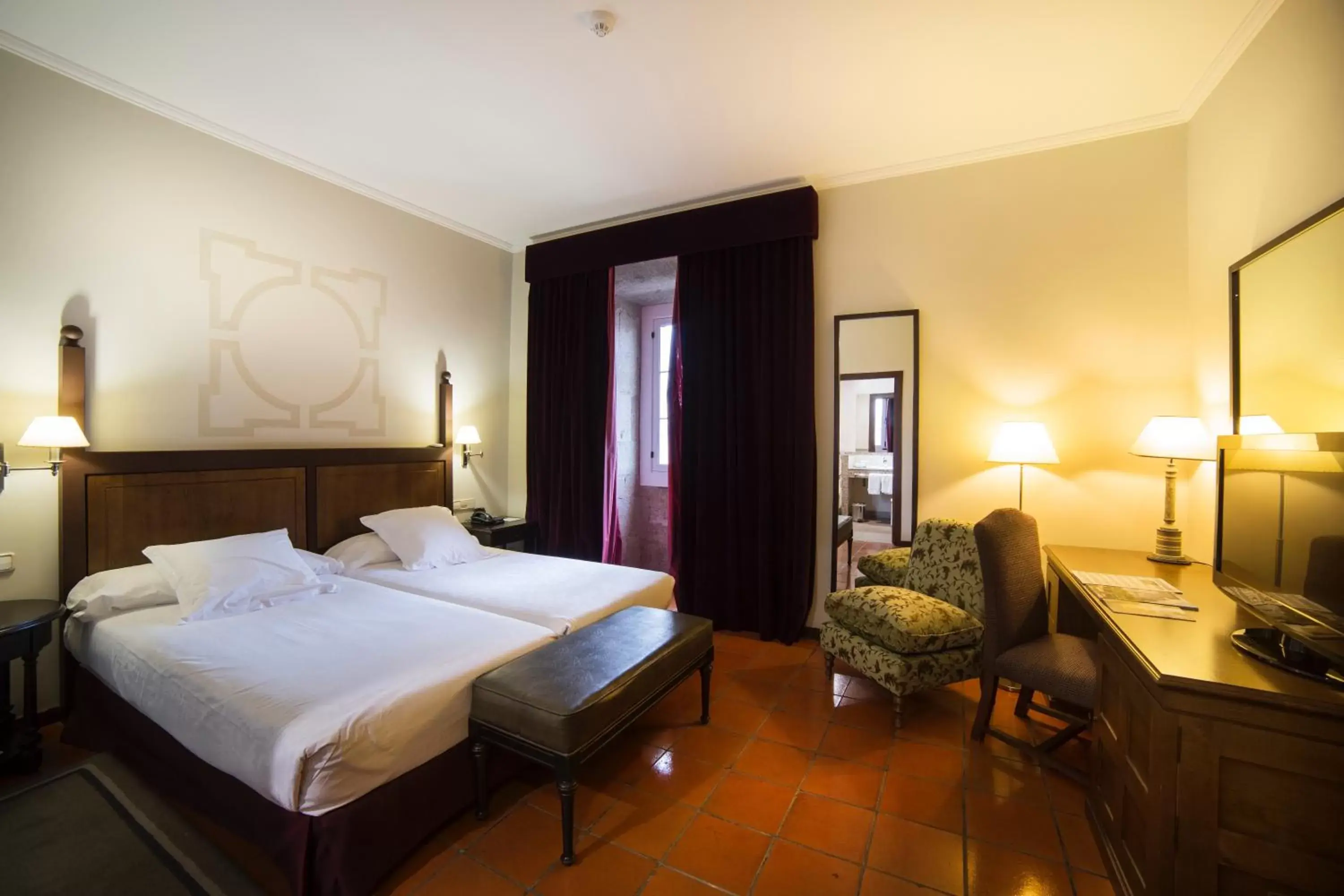 Property building, Bed in Parador de Monforte de Lemos