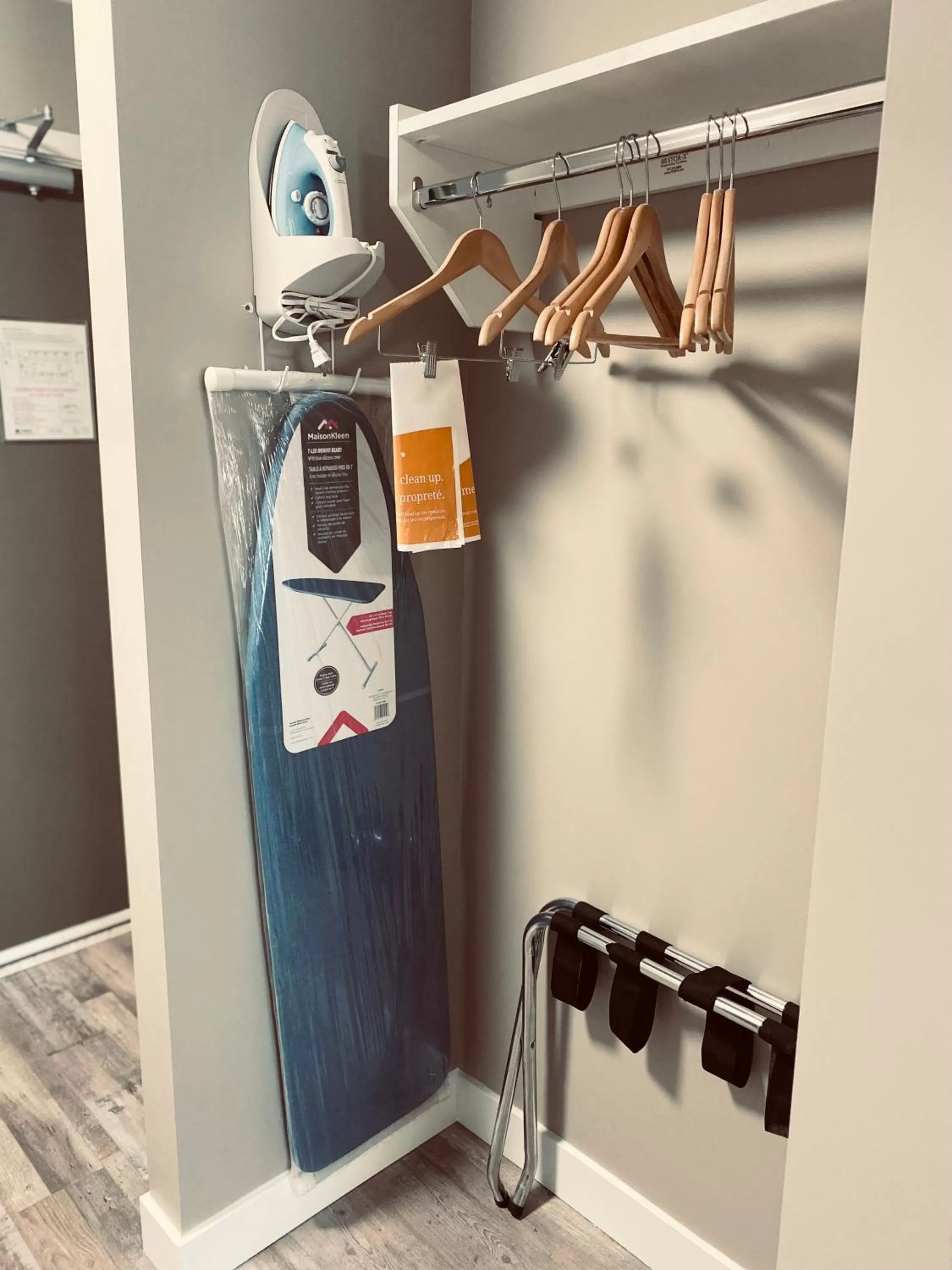 Decorative detail in Econo Lodge