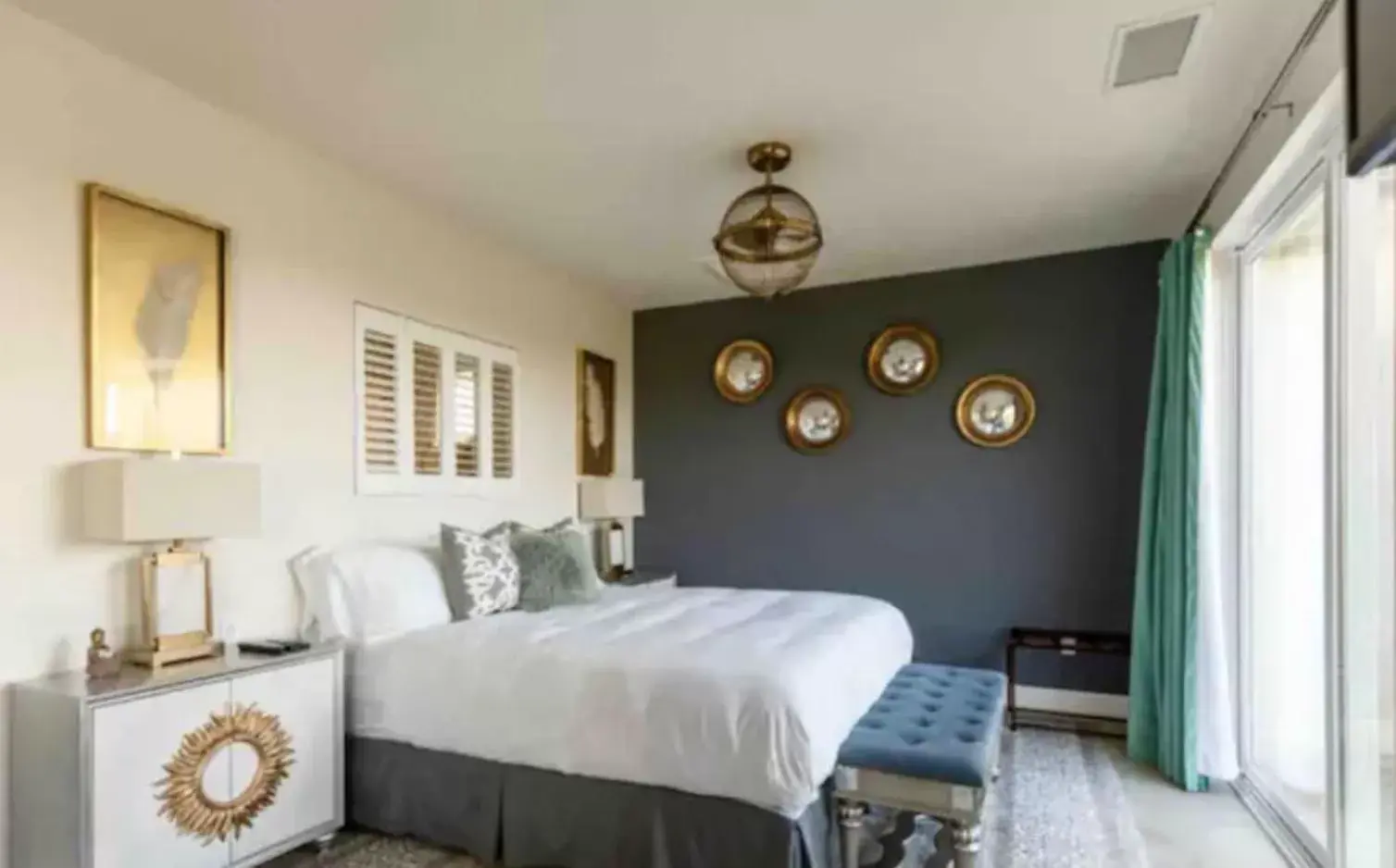 Superior King Room - single occupancy in Domaine Chardonnay Superior King Room - single occupancy in Domaine Chardonnay