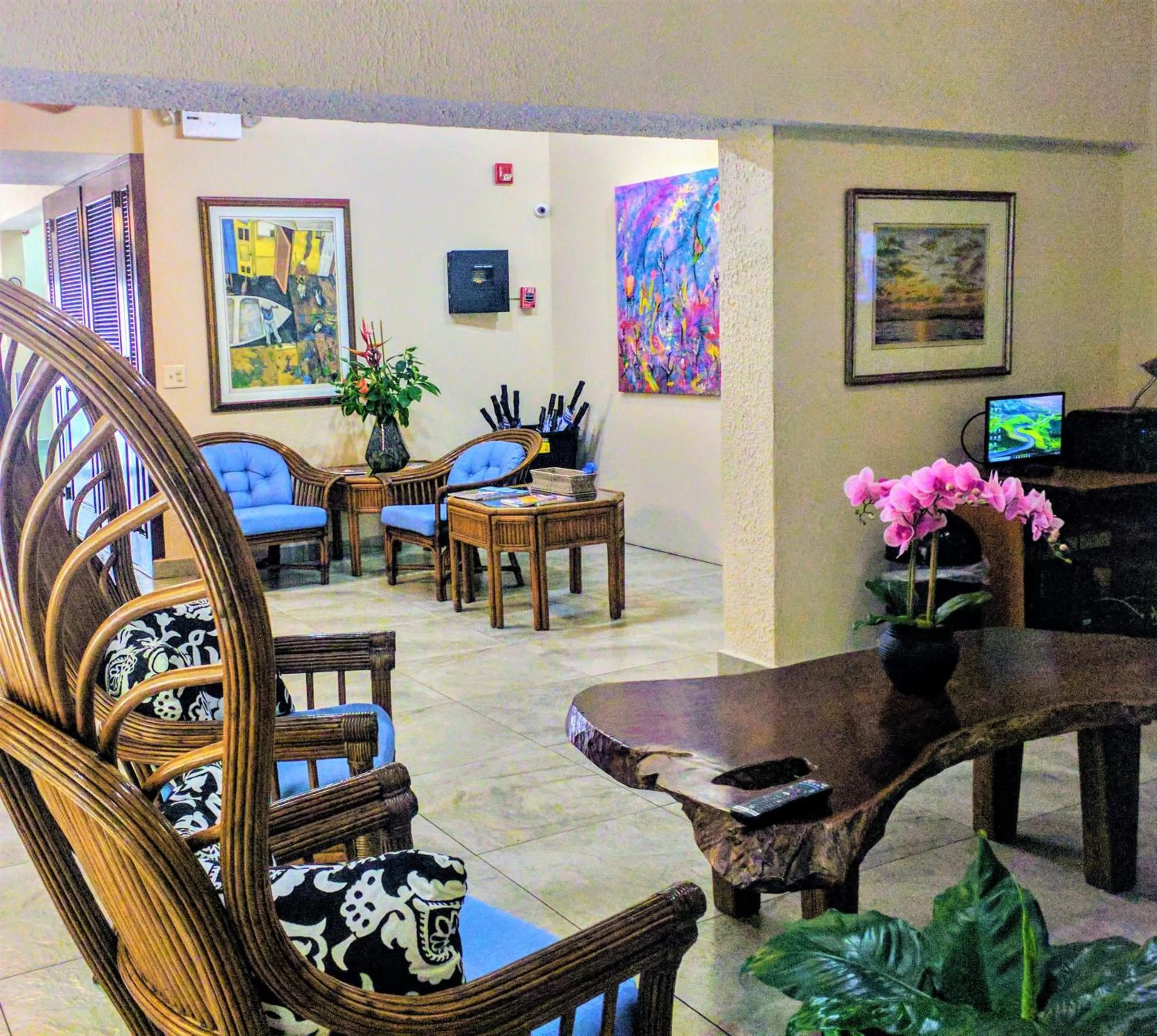 Canario Lagoon Hotel