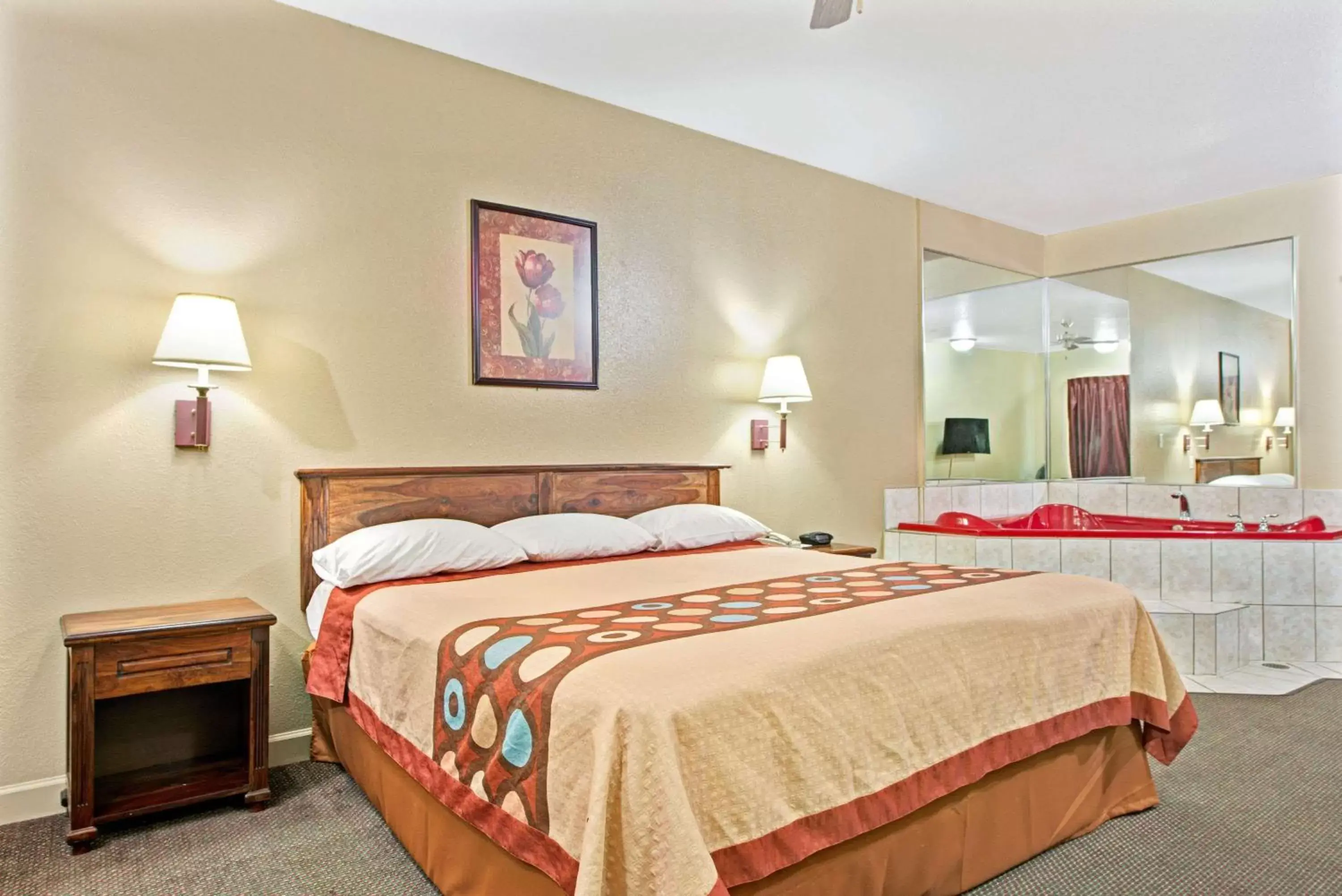 Photo of the whole room, Bed in Super 8 by Wyndham St. Louis Airport