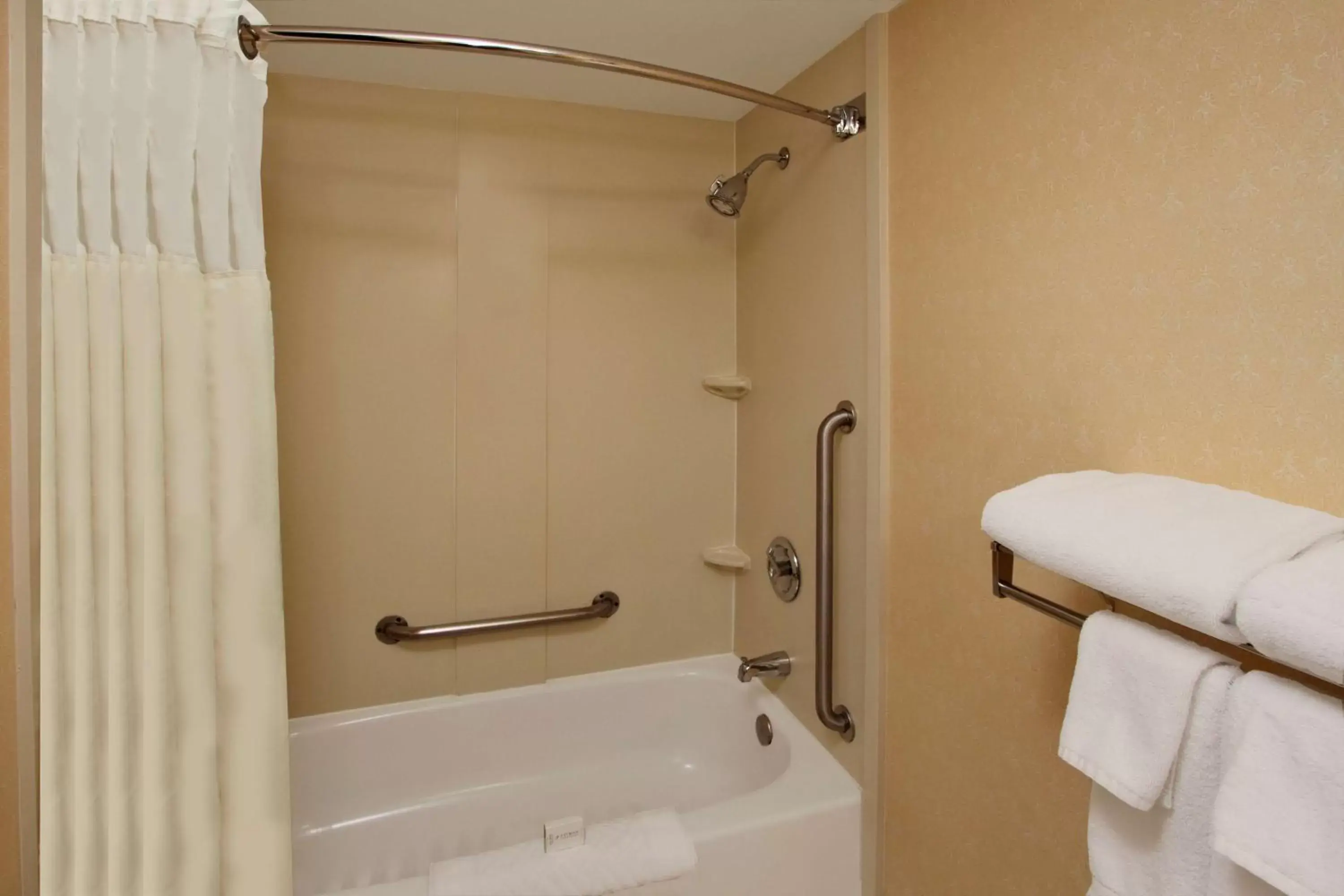 Bathroom in DoubleTree by Hilton Mahwah