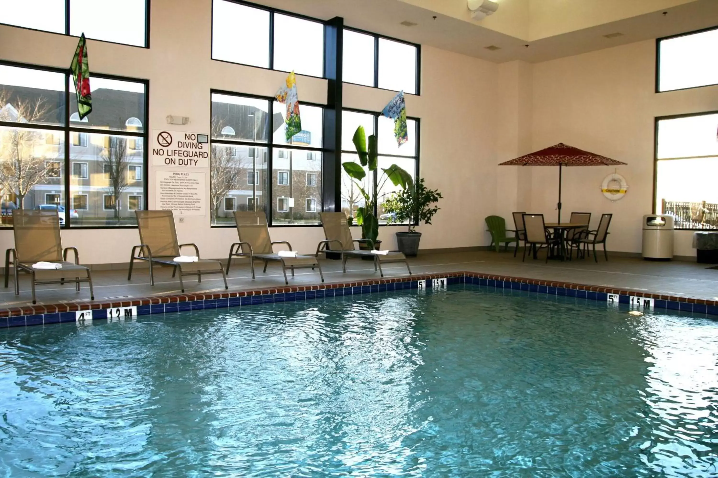 Pool view, Swimming Pool in Hampton Inn & Suites, Springfield SW