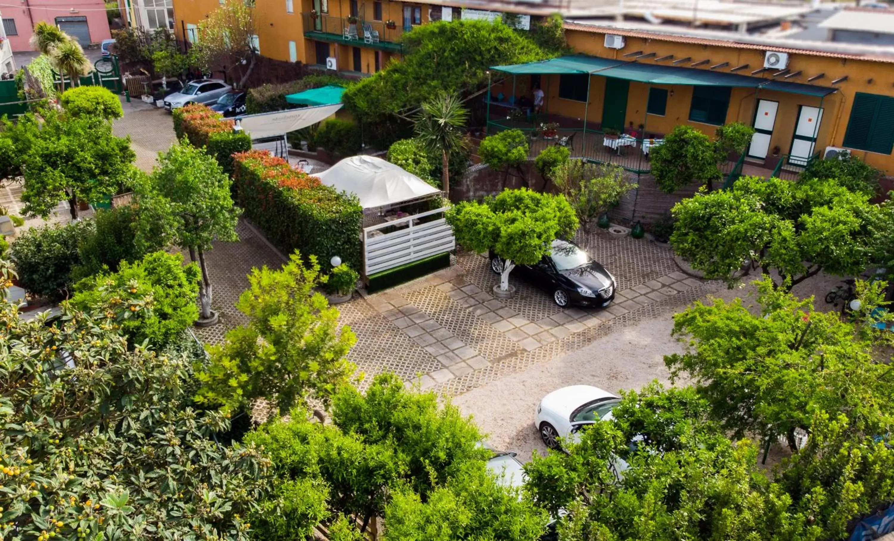 Garden view, Bird's-eye View in Villa Rocla guest house Pompei