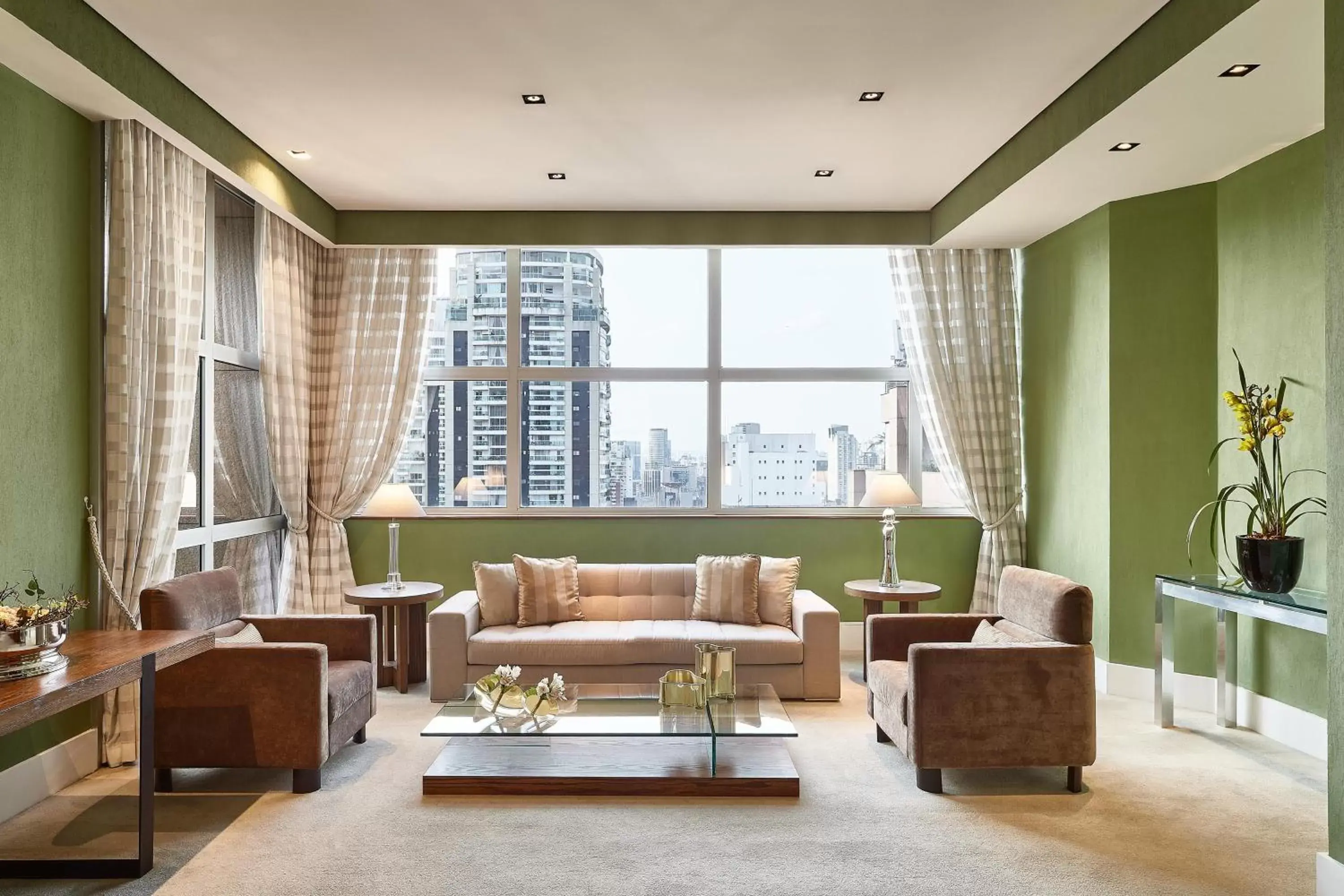 Photo of the whole room, Seating Area in Sheraton São Paulo WTC Hotel