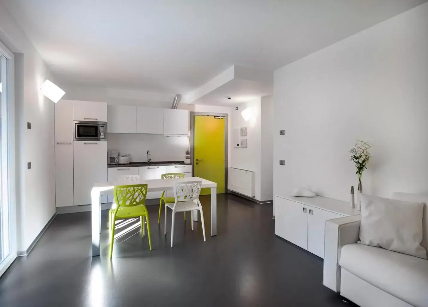 Kitchen or kitchenette, Dining Area in Gardabike Residence