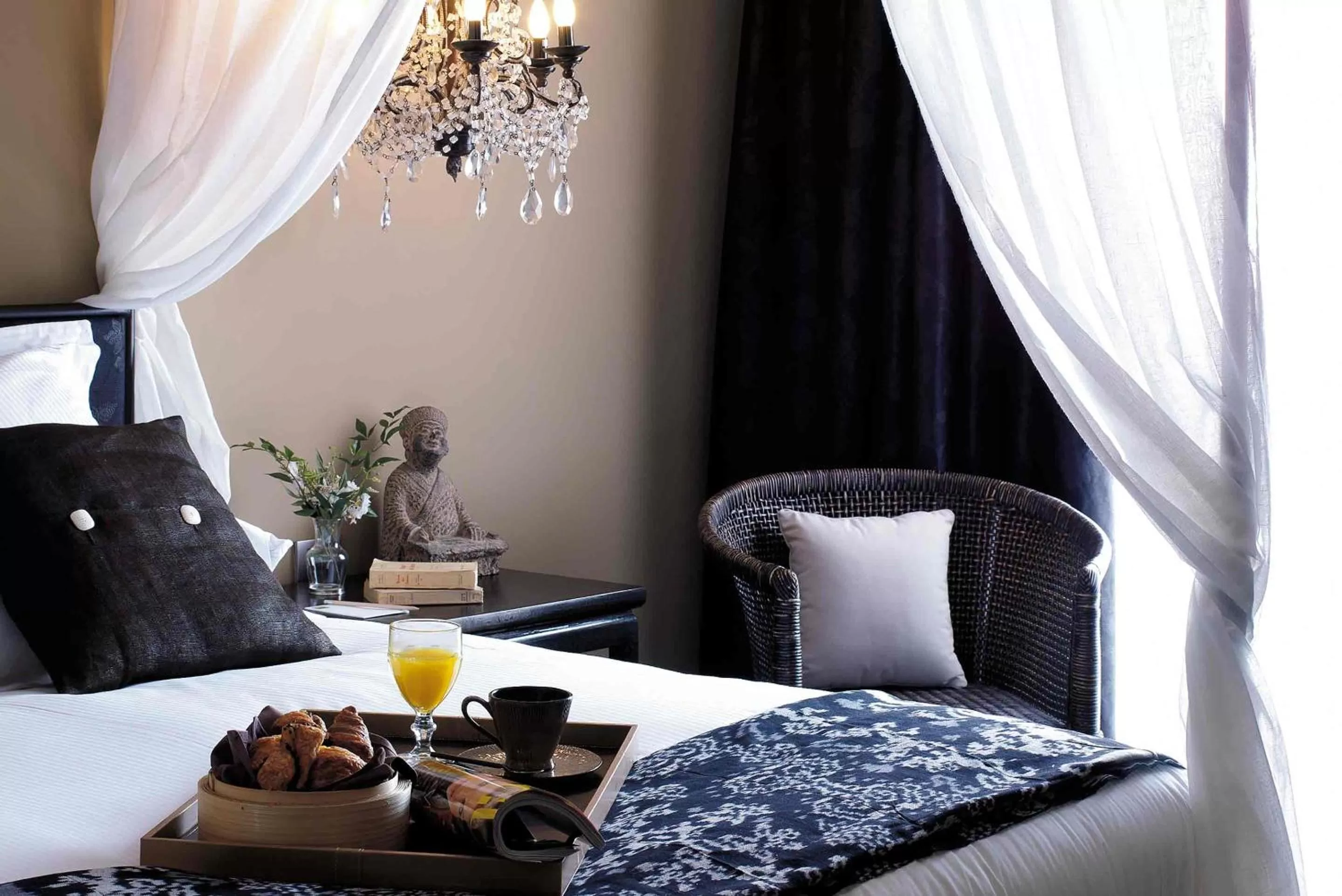 Bed in Asia Gardens Hotel & Thai Spa, a Royal Hideaway Hotel