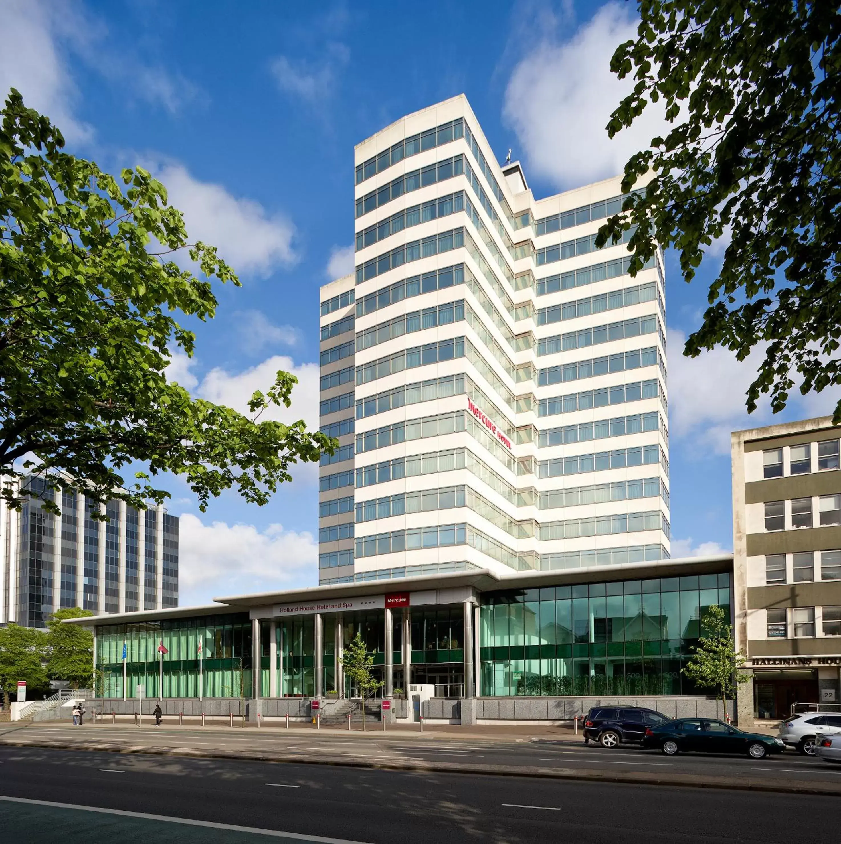 Facade/entrance, Property Building in Mercure Cardiff Holland House Hotel & Spa