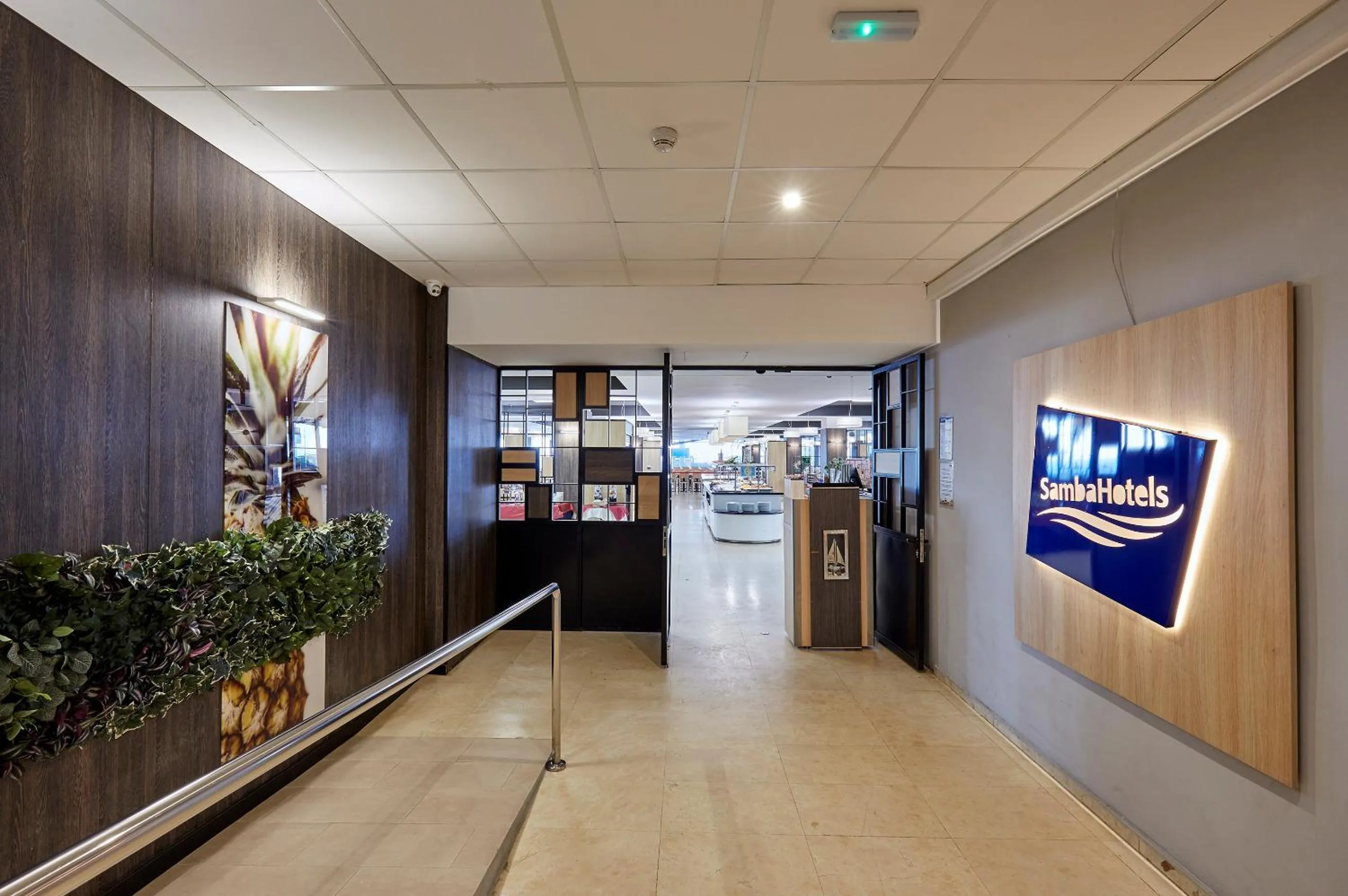 Restaurant/places to eat in Hotel Surf Mar